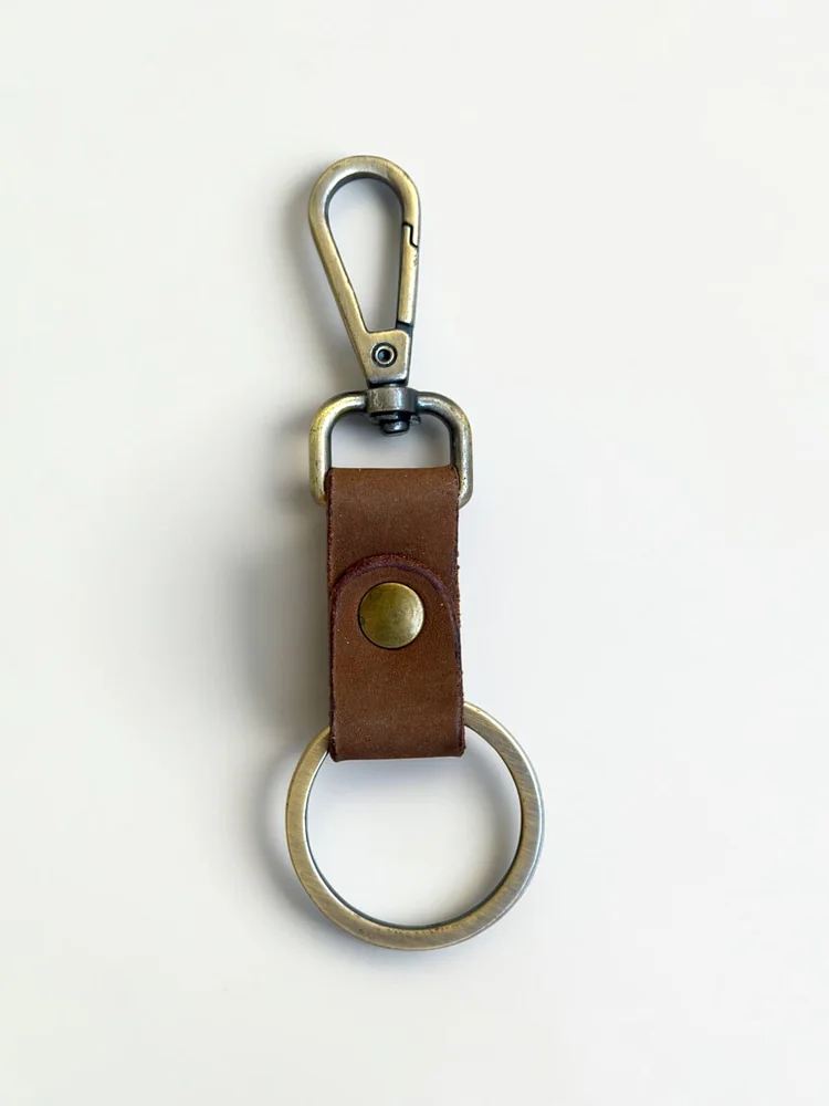 Compact Leather Snap Hook Keychain (Image 5)