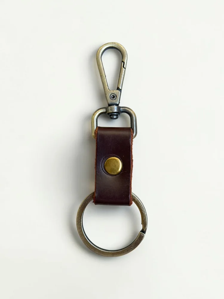 Compact Leather Snap Hook Keychain (Image 4)