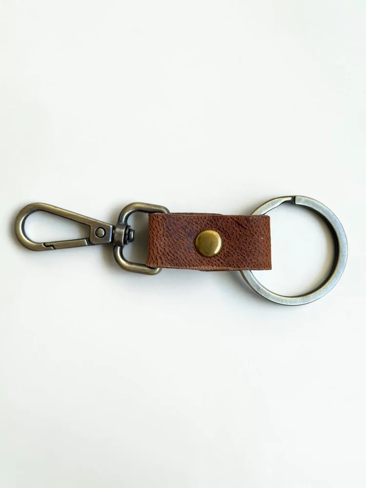 Compact Leather Snap Hook Keychain (Image 4)