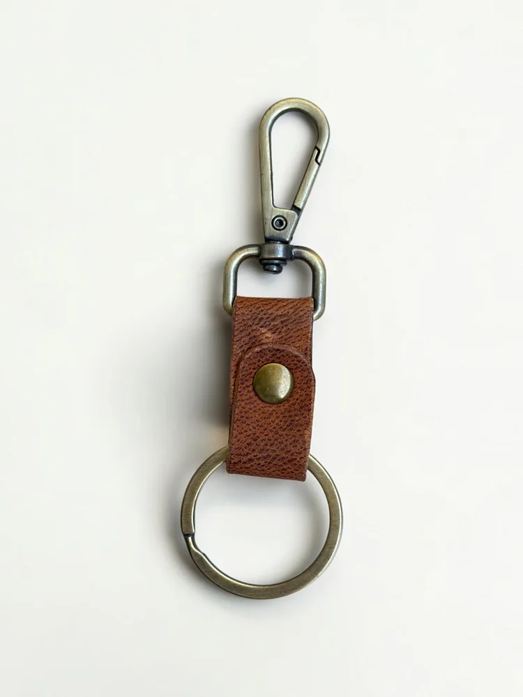 Compact Leather Snap Hook Keychain (Image 5)
