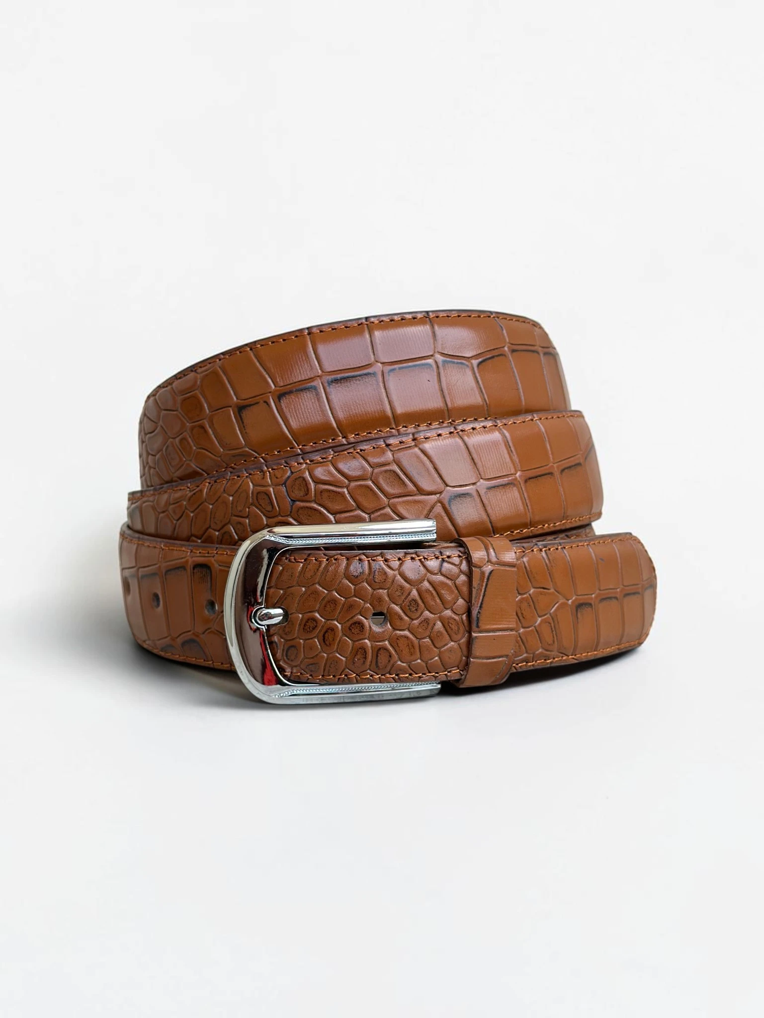 Men's Crocodile Embossed Leather Belt – Arched Silver Buckle (Image 6)