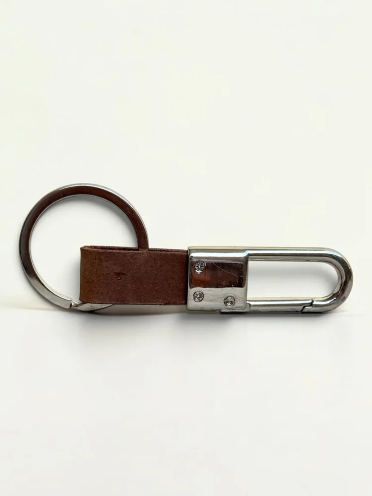 Leather Carabiner Clip Keychain (Image 5)
