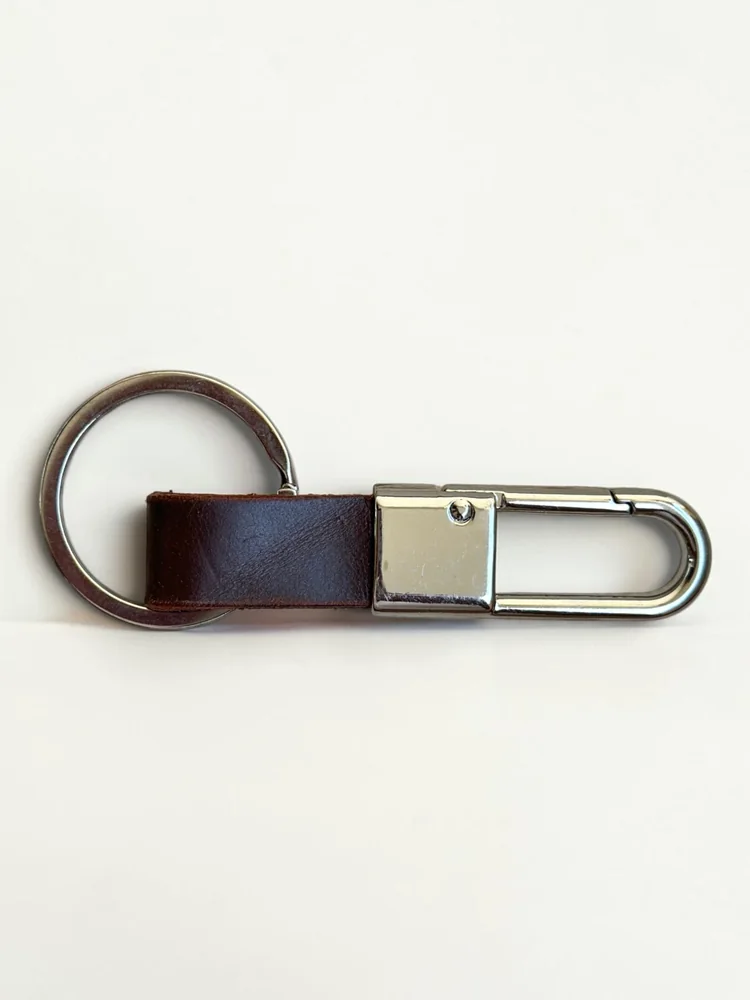 Leather Carabiner Clip Keychain (Image 5)