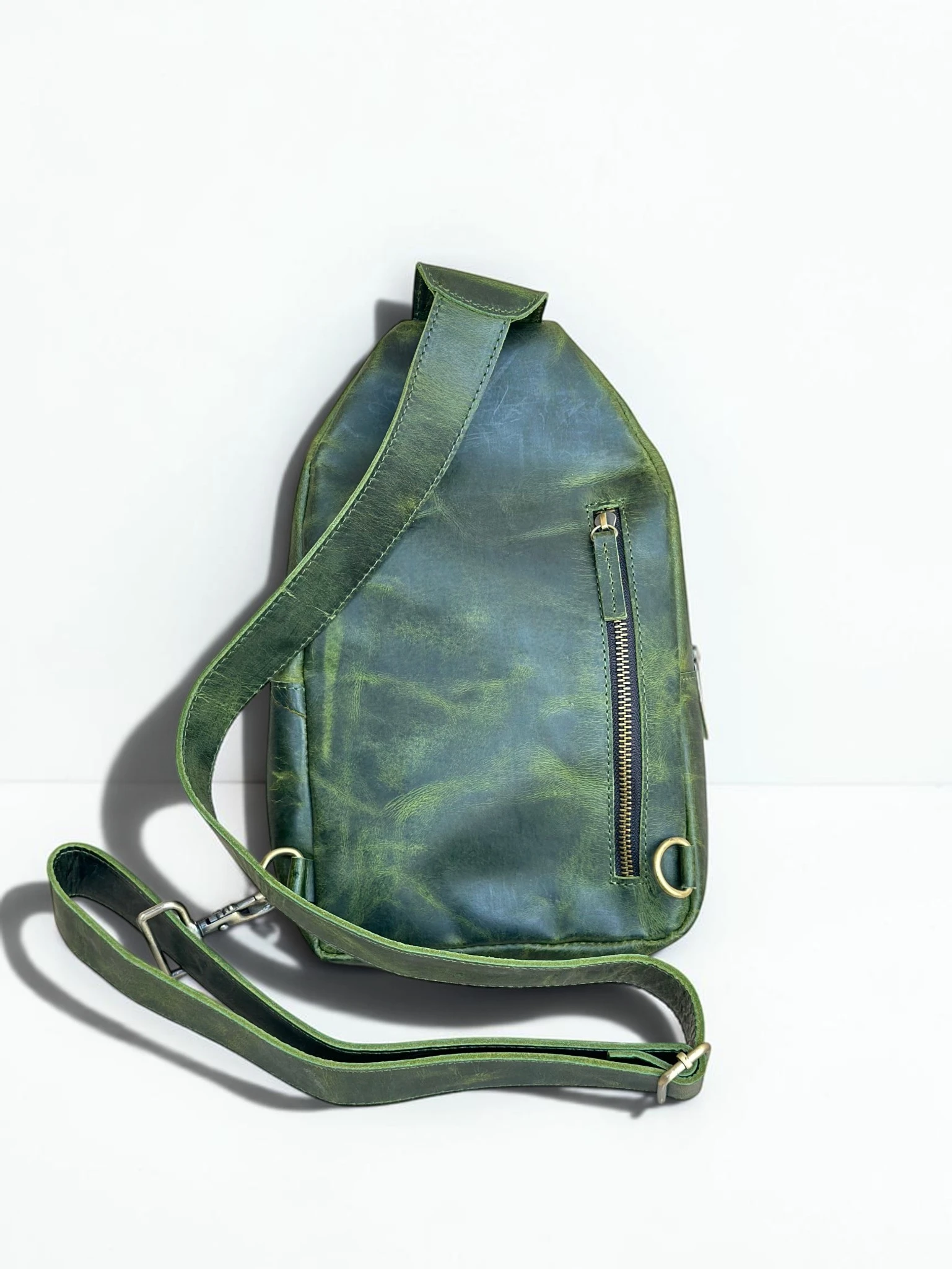 Universal Full-Grain Leather Crossbody Sling Bag (Image 7)