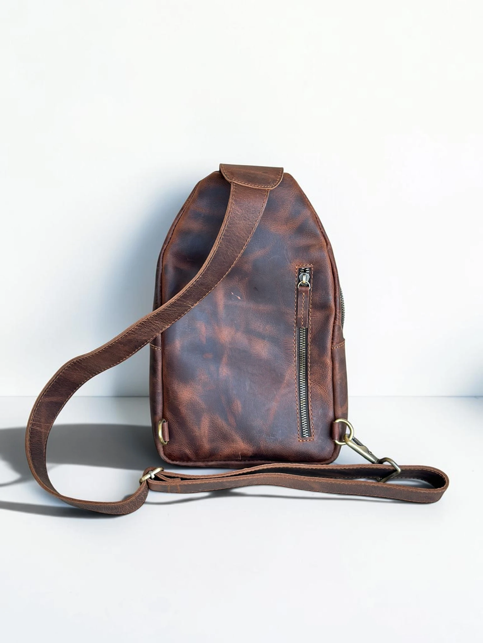 Universal Full-Grain Leather Crossbody Sling Bag (Image 9)