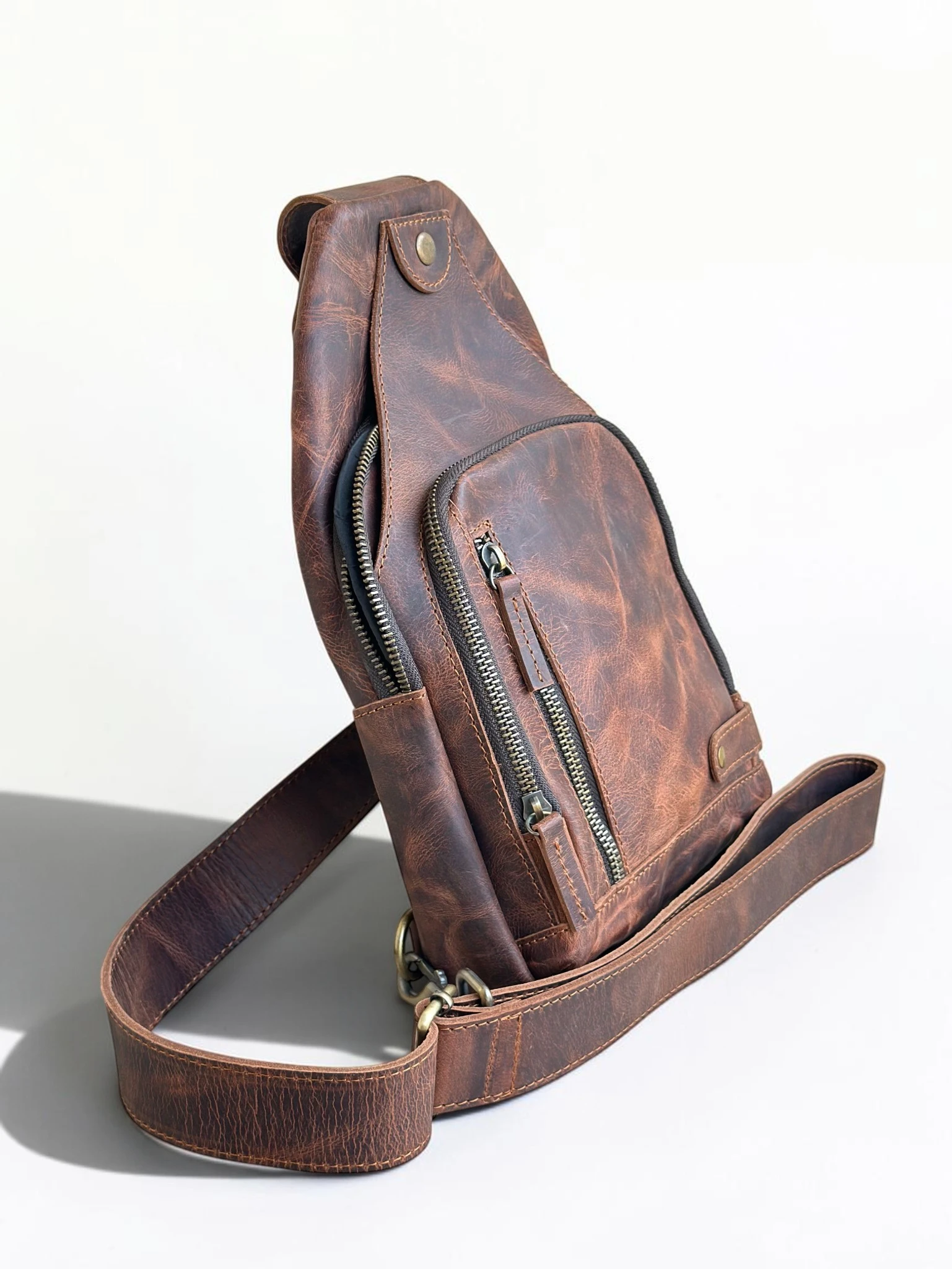Universal Full-Grain Leather Crossbody Sling Bag (Image 6)