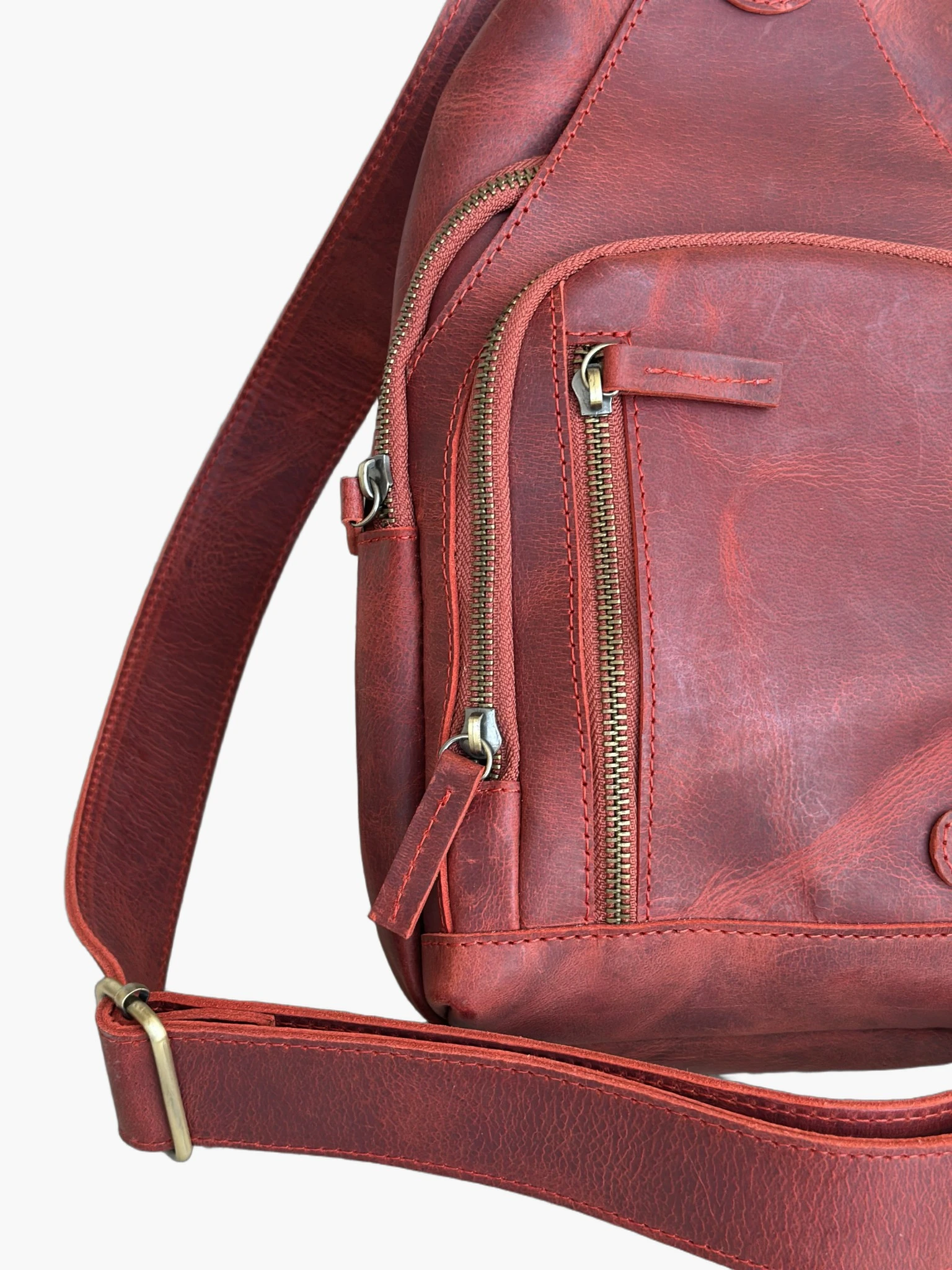 Universal Full-Grain Leather Crossbody Sling Bag (Image 2)
