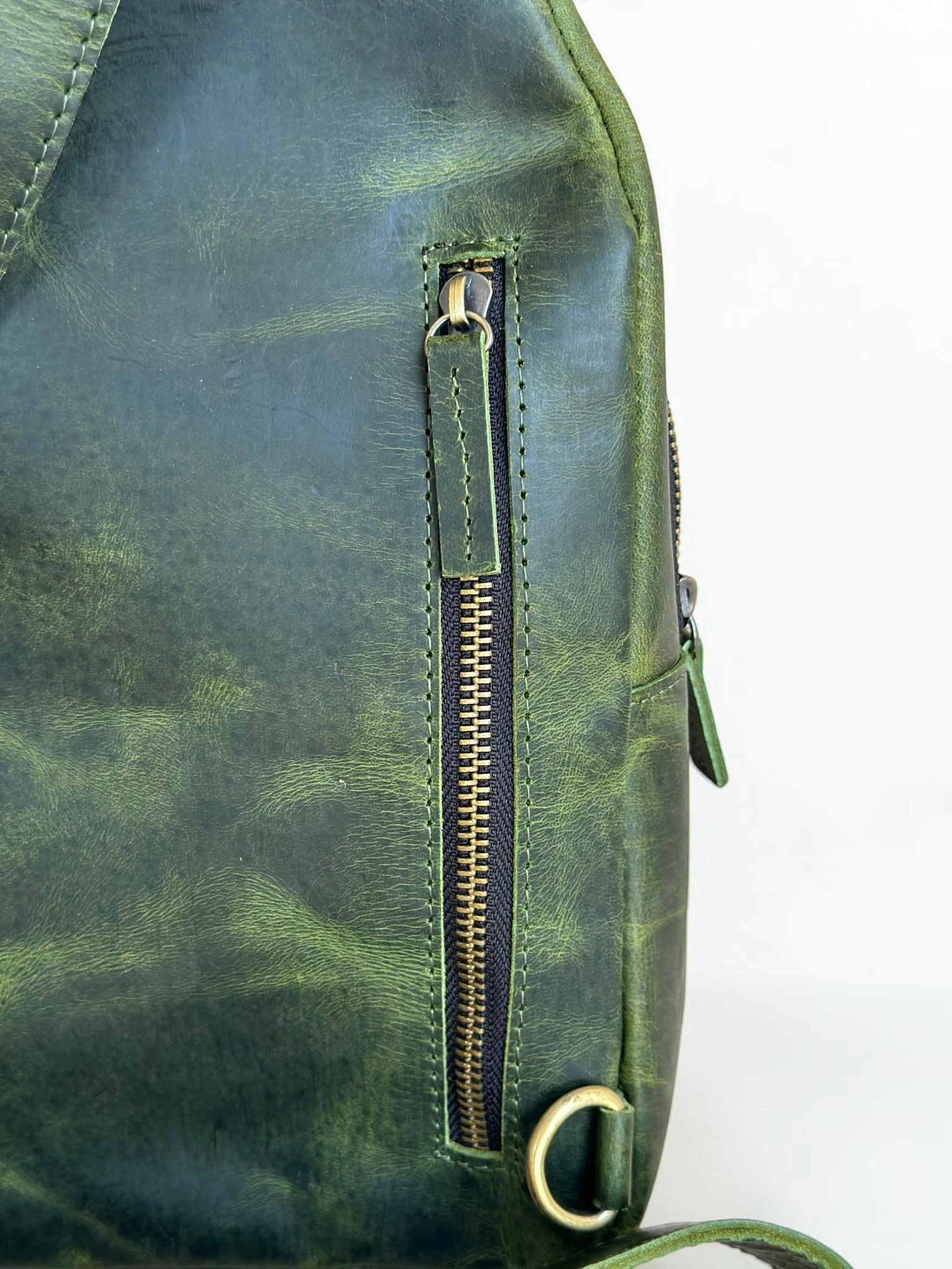 Universal Full-Grain Leather Crossbody Sling Bag (Image 9)