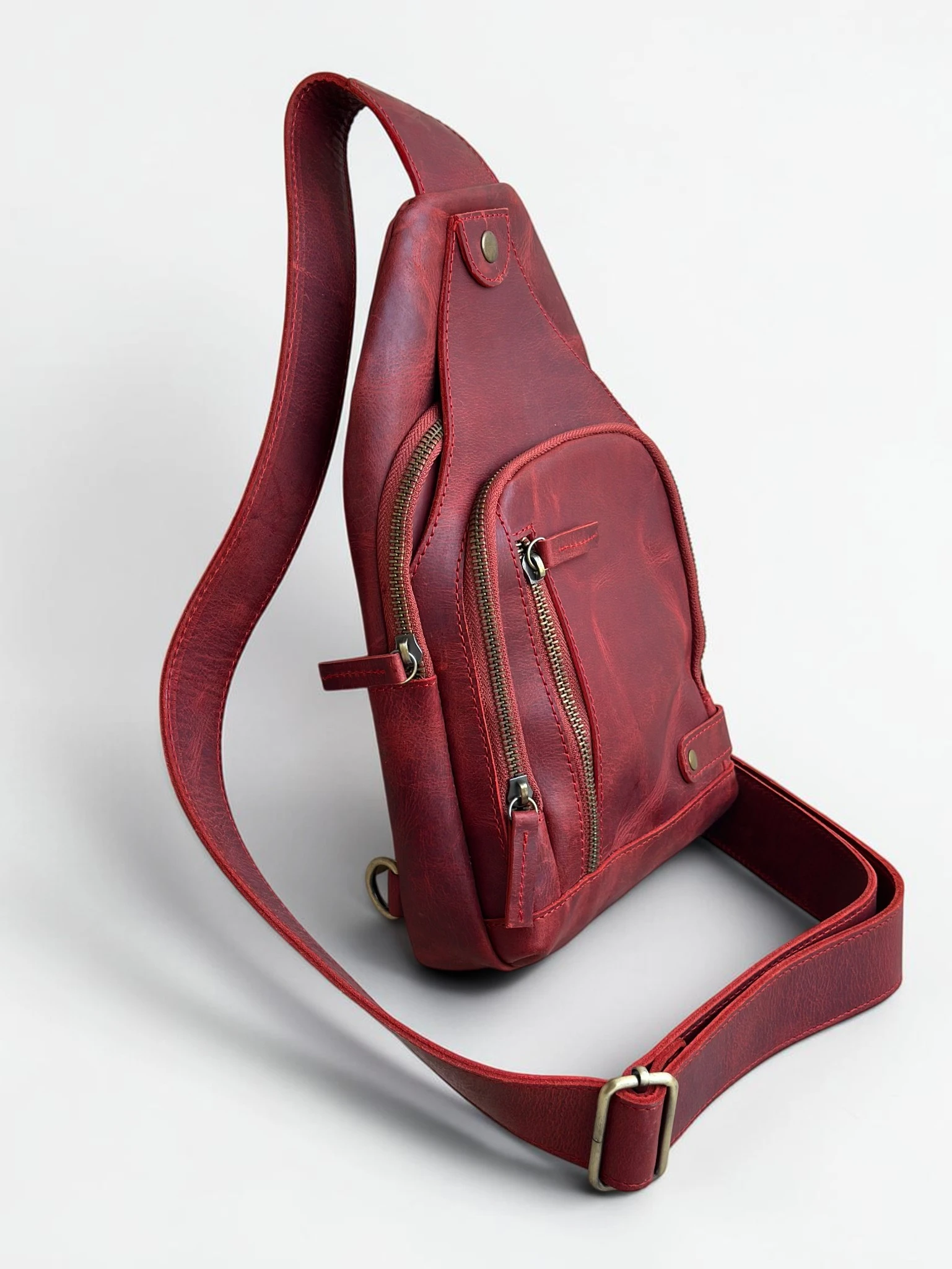 Universal Full-Grain Leather Crossbody Sling Bag (Image 5)