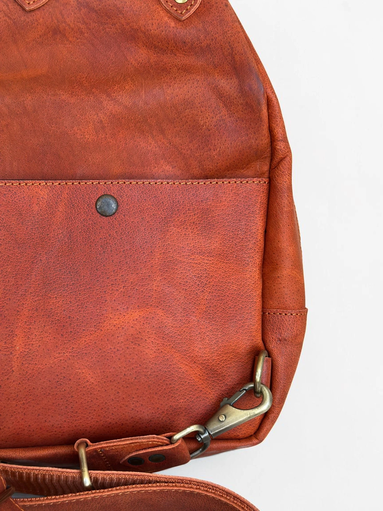 Universal Full-Grain Leather Crossbody Sling Bag (Image 6)