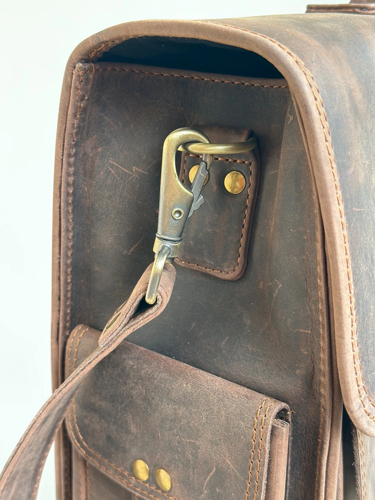 Men's Large Leather Laptop Bag & Executive Briefcase (Image 5)