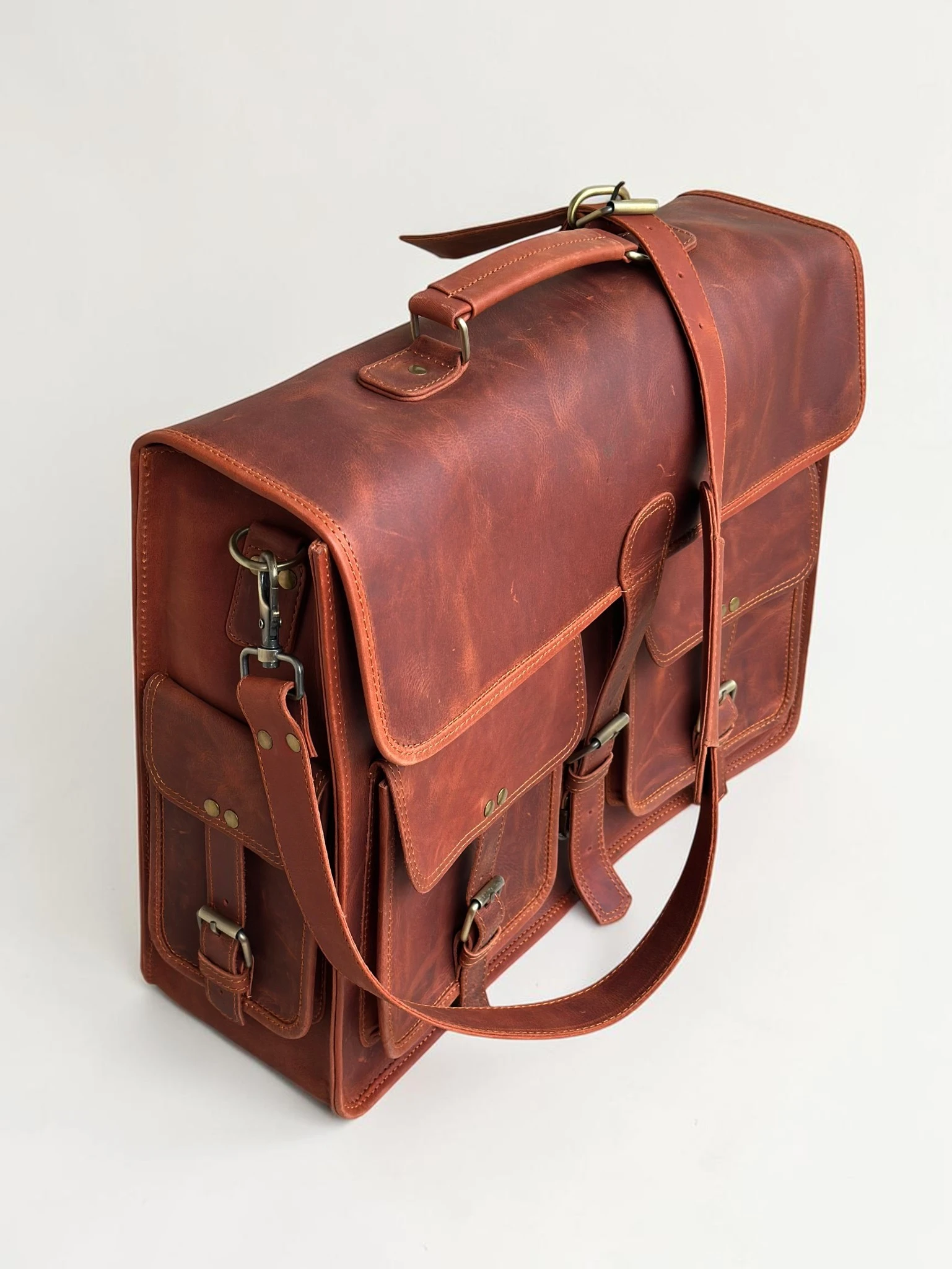 Men's Large Leather Laptop Bag & Executive Briefcase (Image 3)