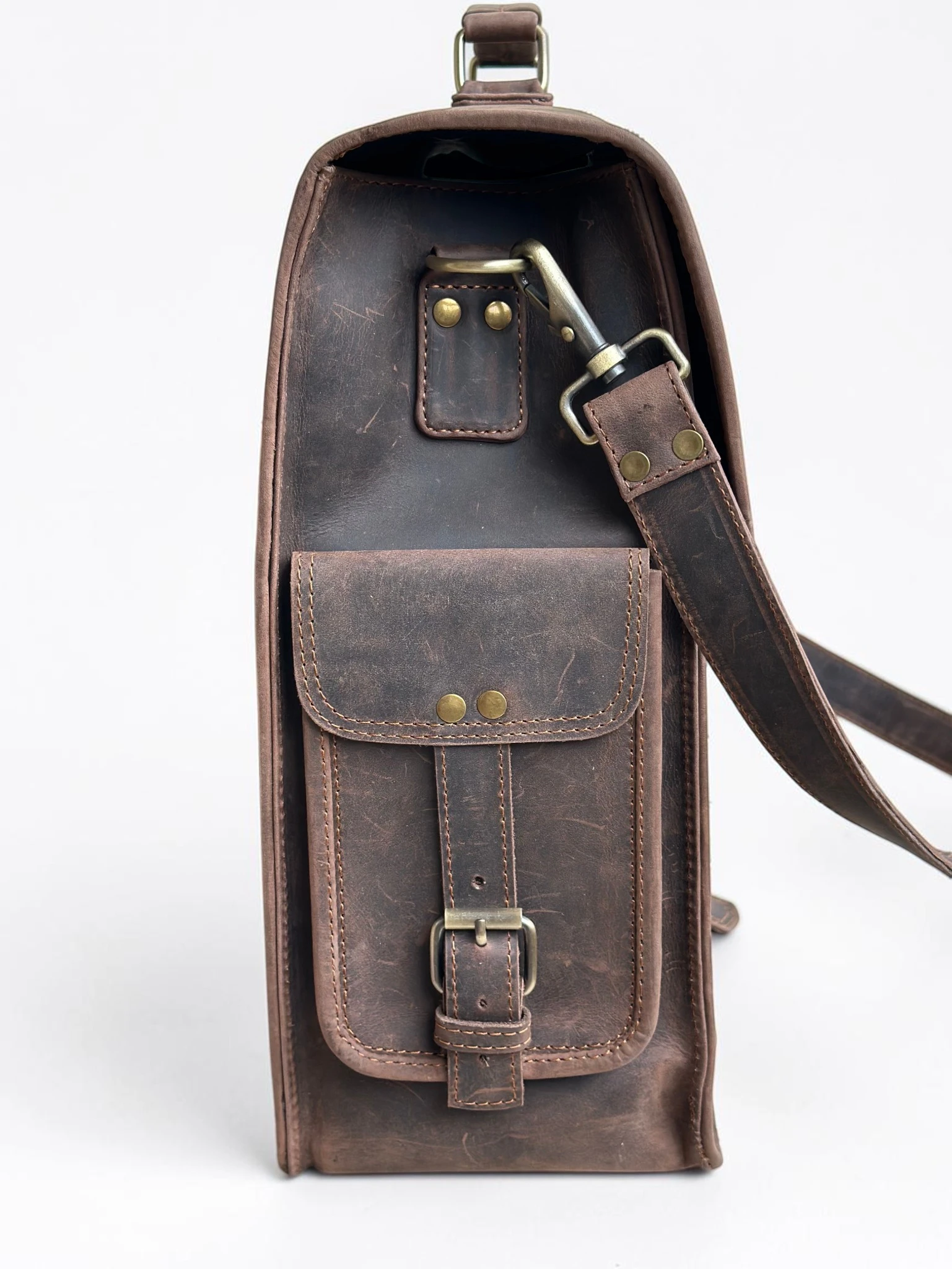 Men's Large Leather Laptop Bag & Executive Briefcase (Image 6)