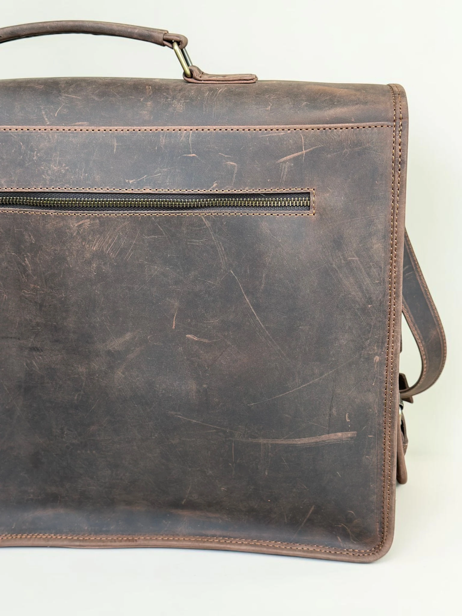 Men's Large Leather Laptop Bag & Executive Briefcase (Image 8)