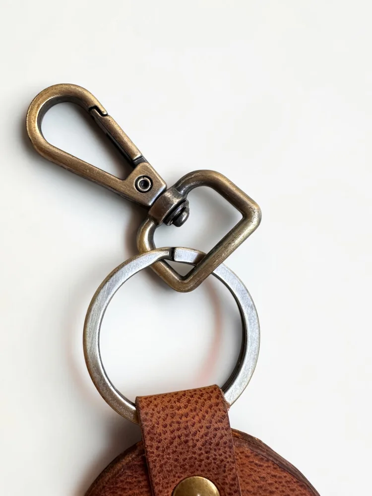 Leather Shield Key Fob with Clasp (Image 6)