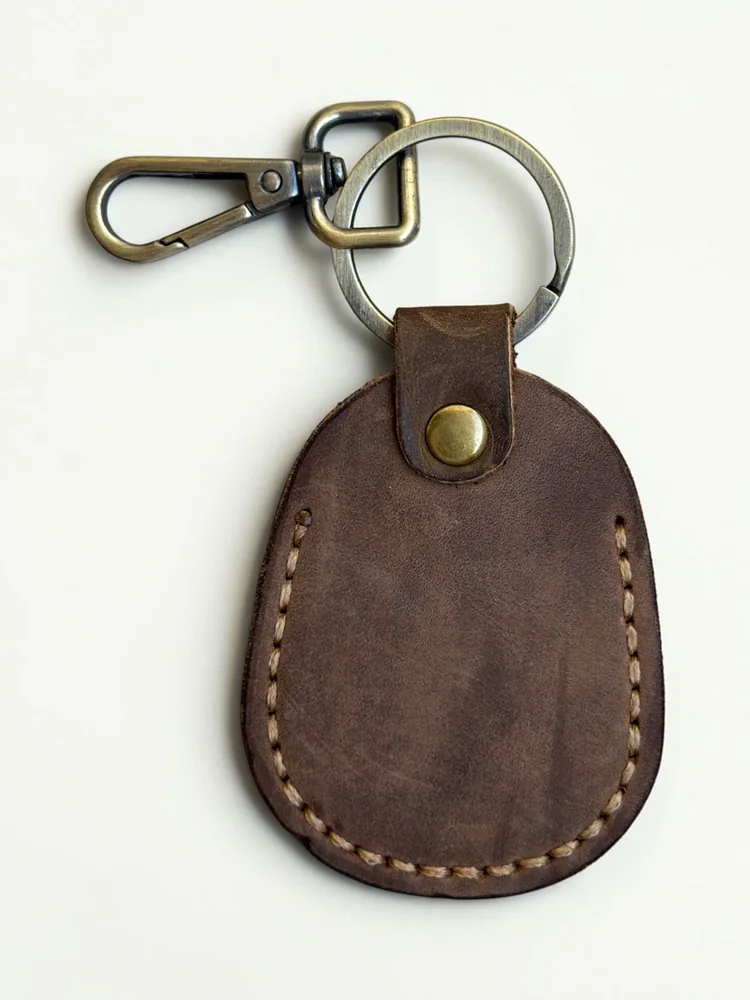 Leather Shield Key Fob with Clasp (Image 4)