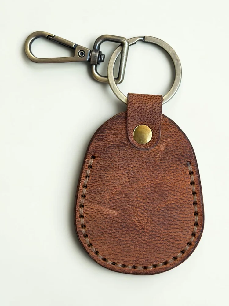 Leather Shield Key Fob with Clasp (Image 4)