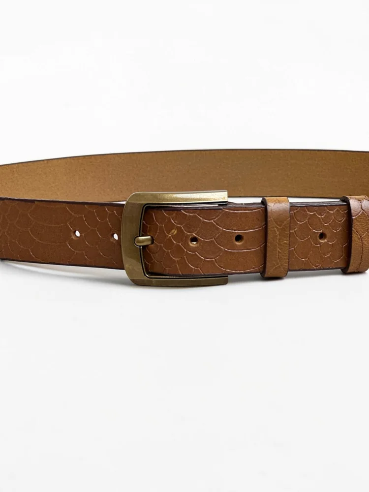 Men's Embossed Cowhide Leather Belt – Floral Basketweave (Image 4)