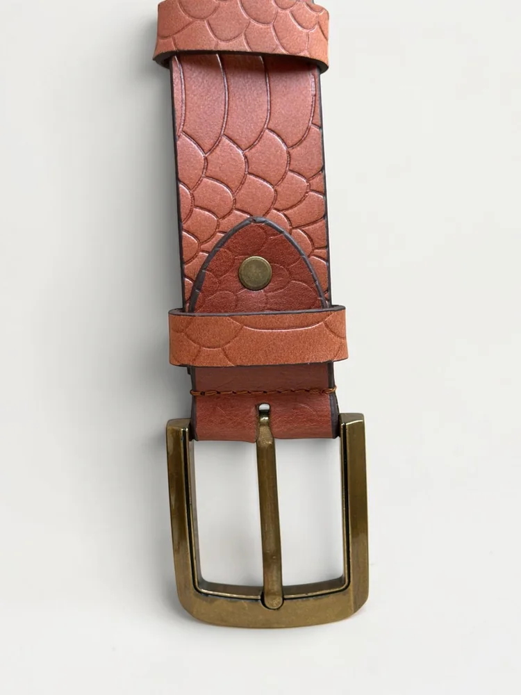 Men's Embossed Cowhide Leather Belt – Floral Basketweave (Image 7)
