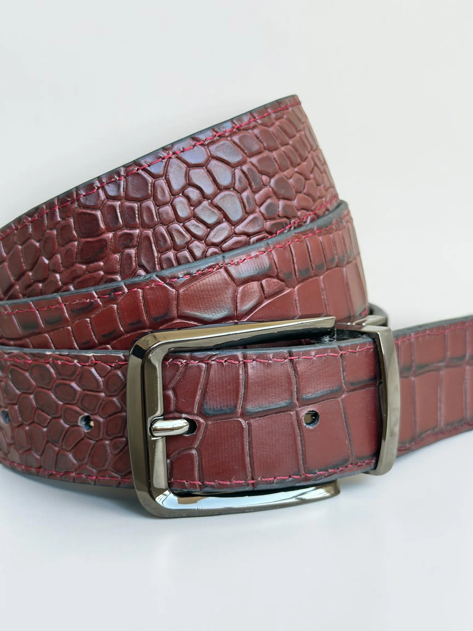Men's Reversible Crocodile Leather Belt – Black Buckle (Image 11)
