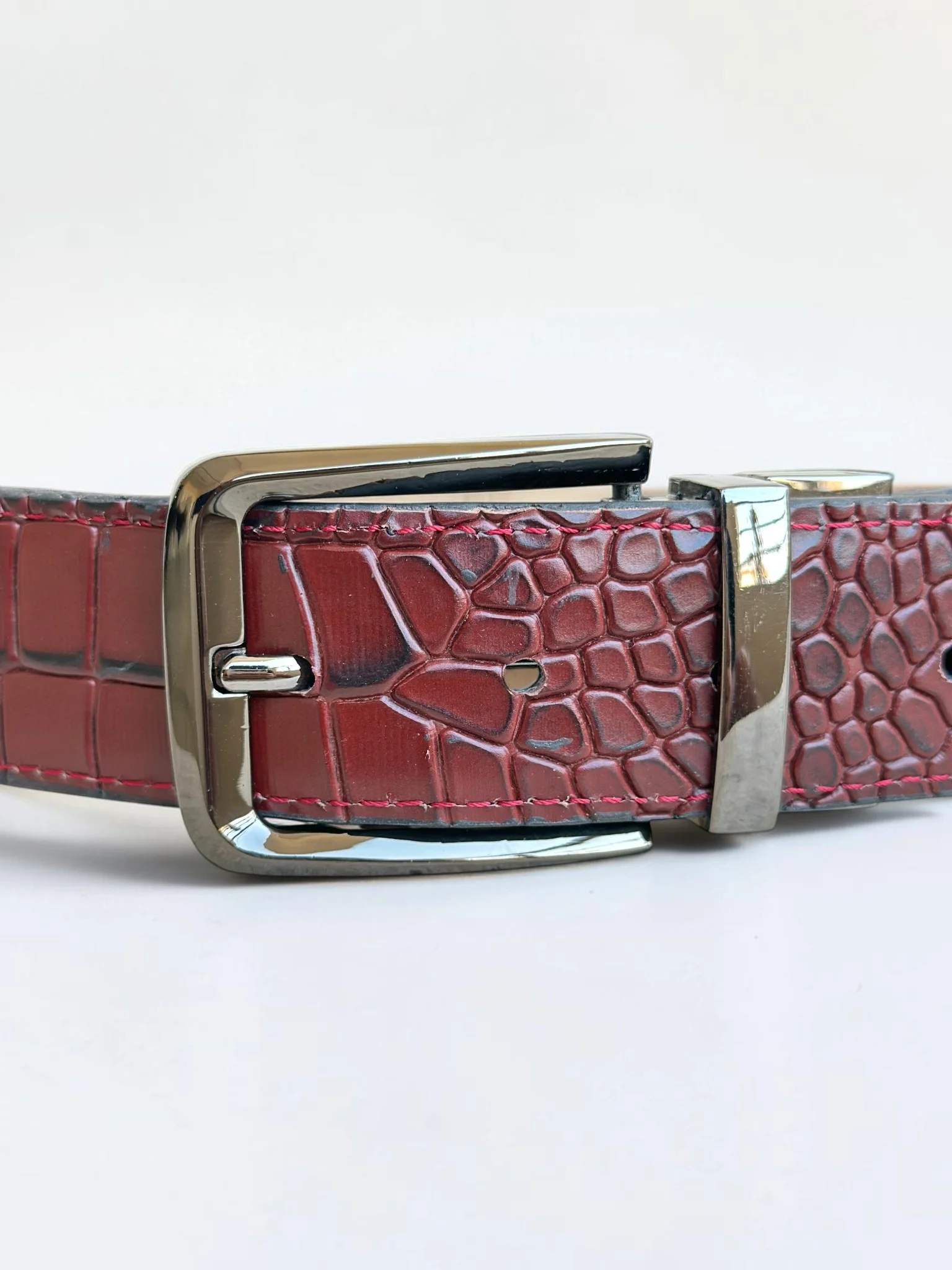 Men's Reversible Crocodile Leather Belt – Black Buckle (Image 9)
