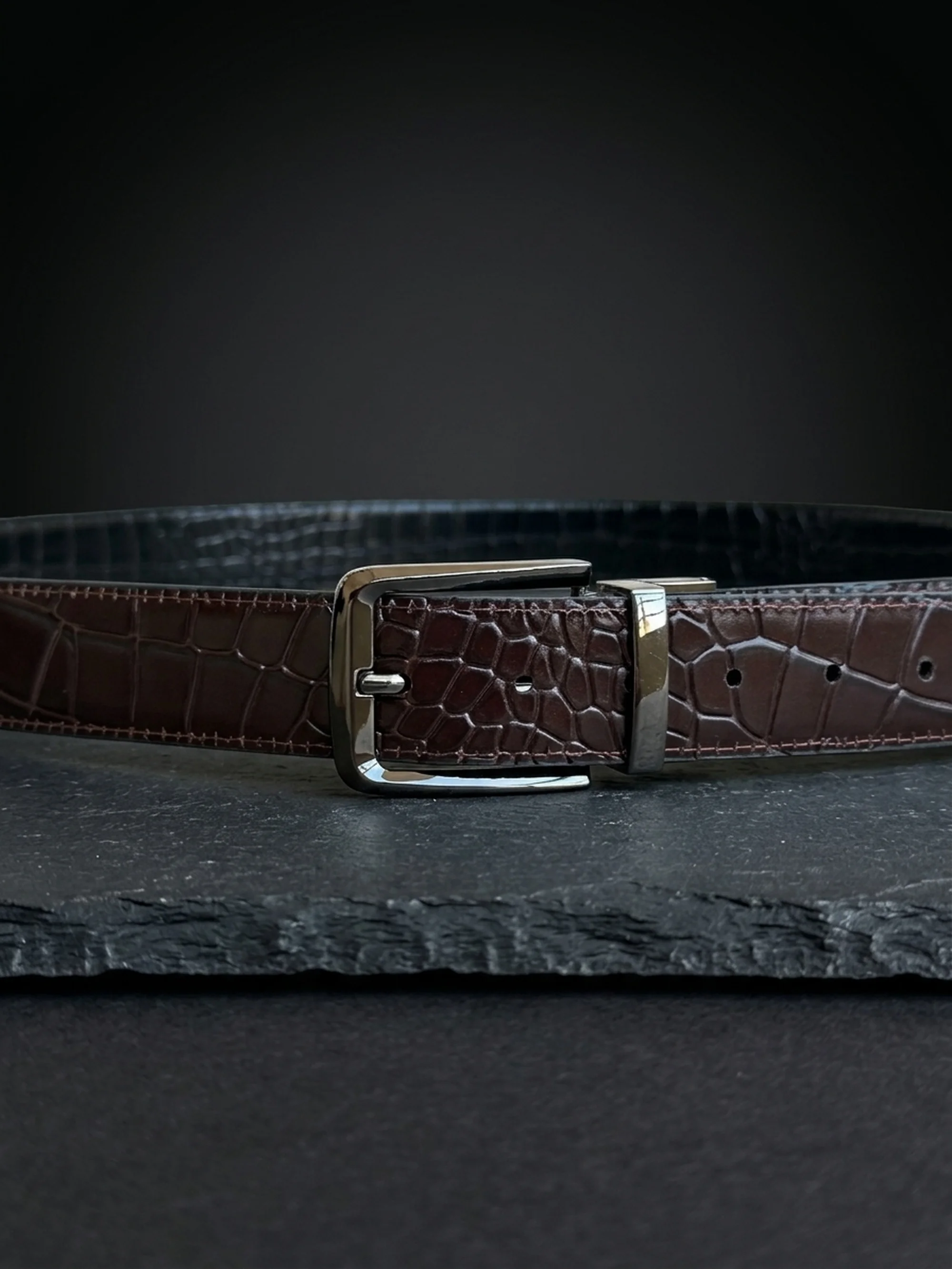 Men's Reversible Crocodile Leather Belt – Black Buckle