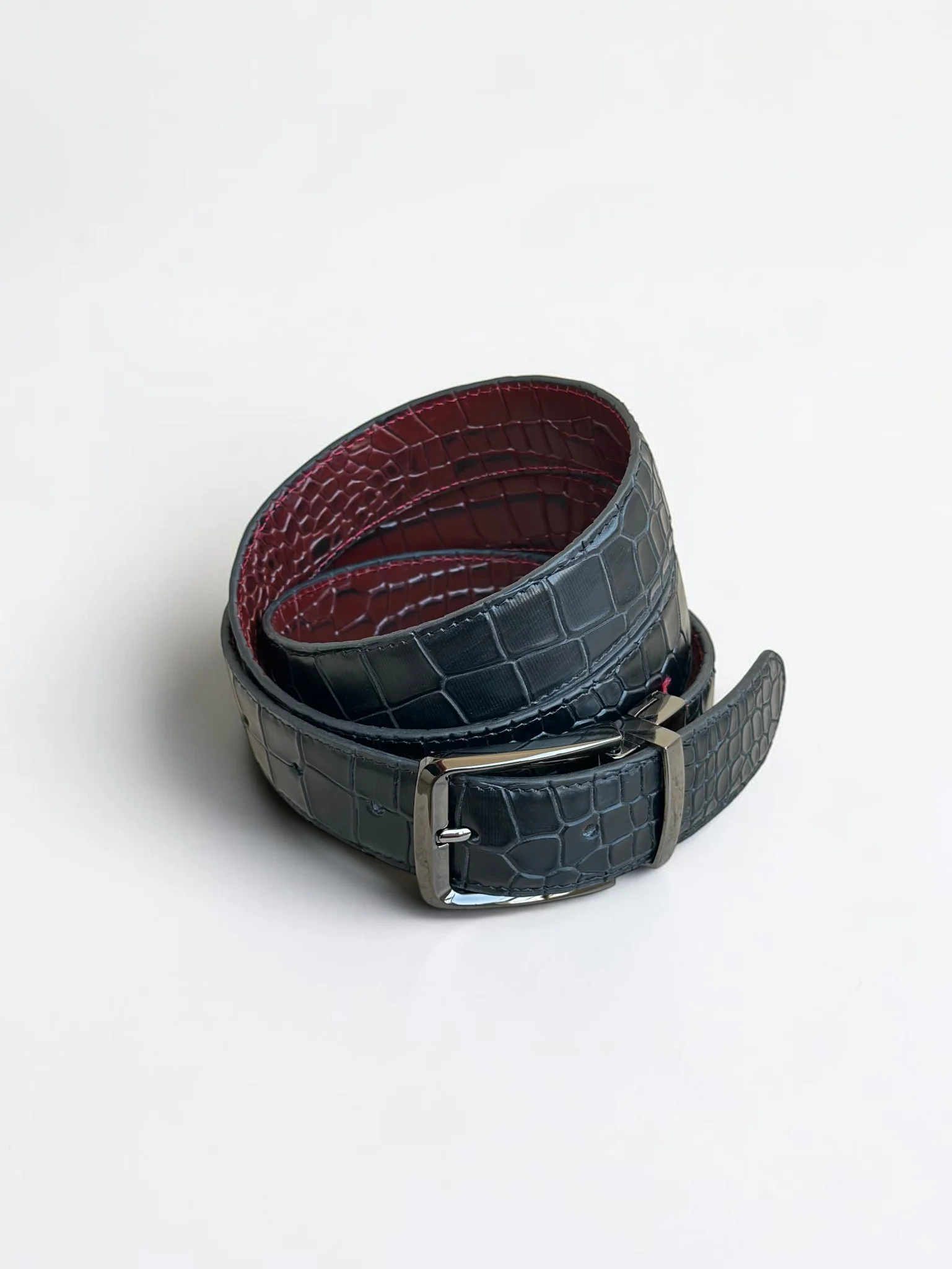 Men's Reversible Crocodile Leather Belt – Black Buckle (Image 7)