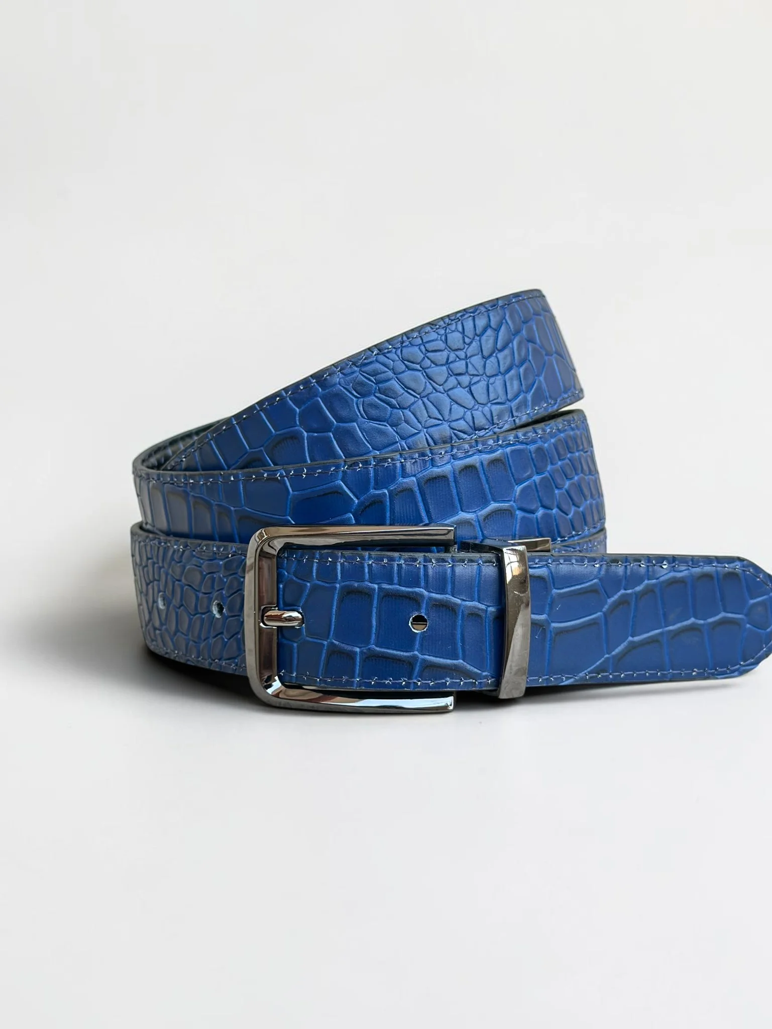 Men's Reversible Crocodile Leather Belt – Black Buckle (Image 10)