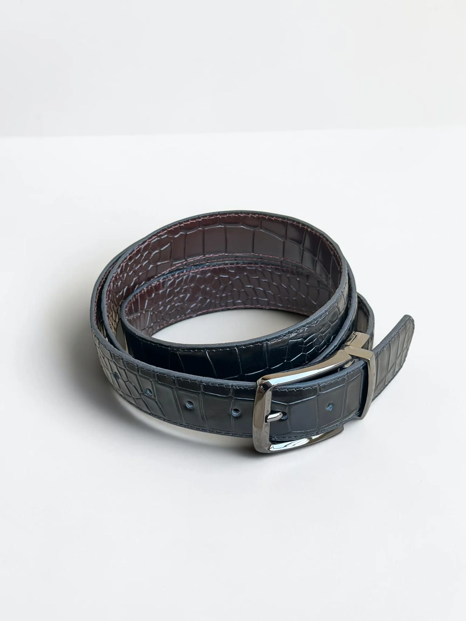 Men's Reversible Crocodile Leather Belt – Black Buckle (Image 7)