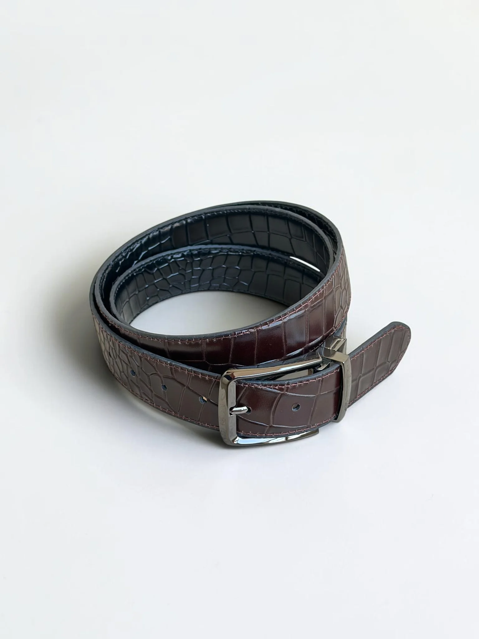 Men's Reversible Crocodile Leather Belt – Black Buckle (Image 12)