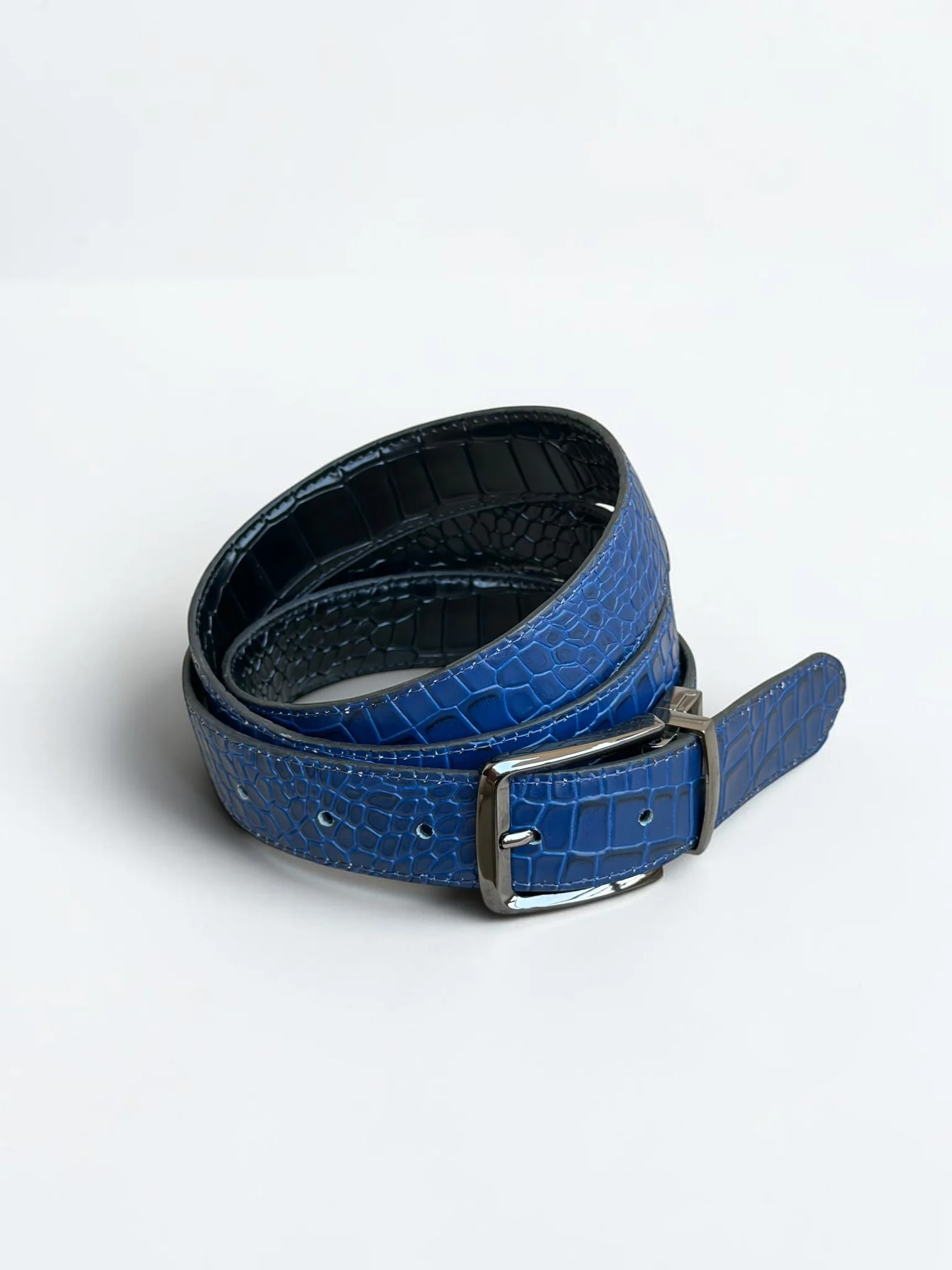 Men's Reversible Crocodile Leather Belt – Black Buckle (Image 12)