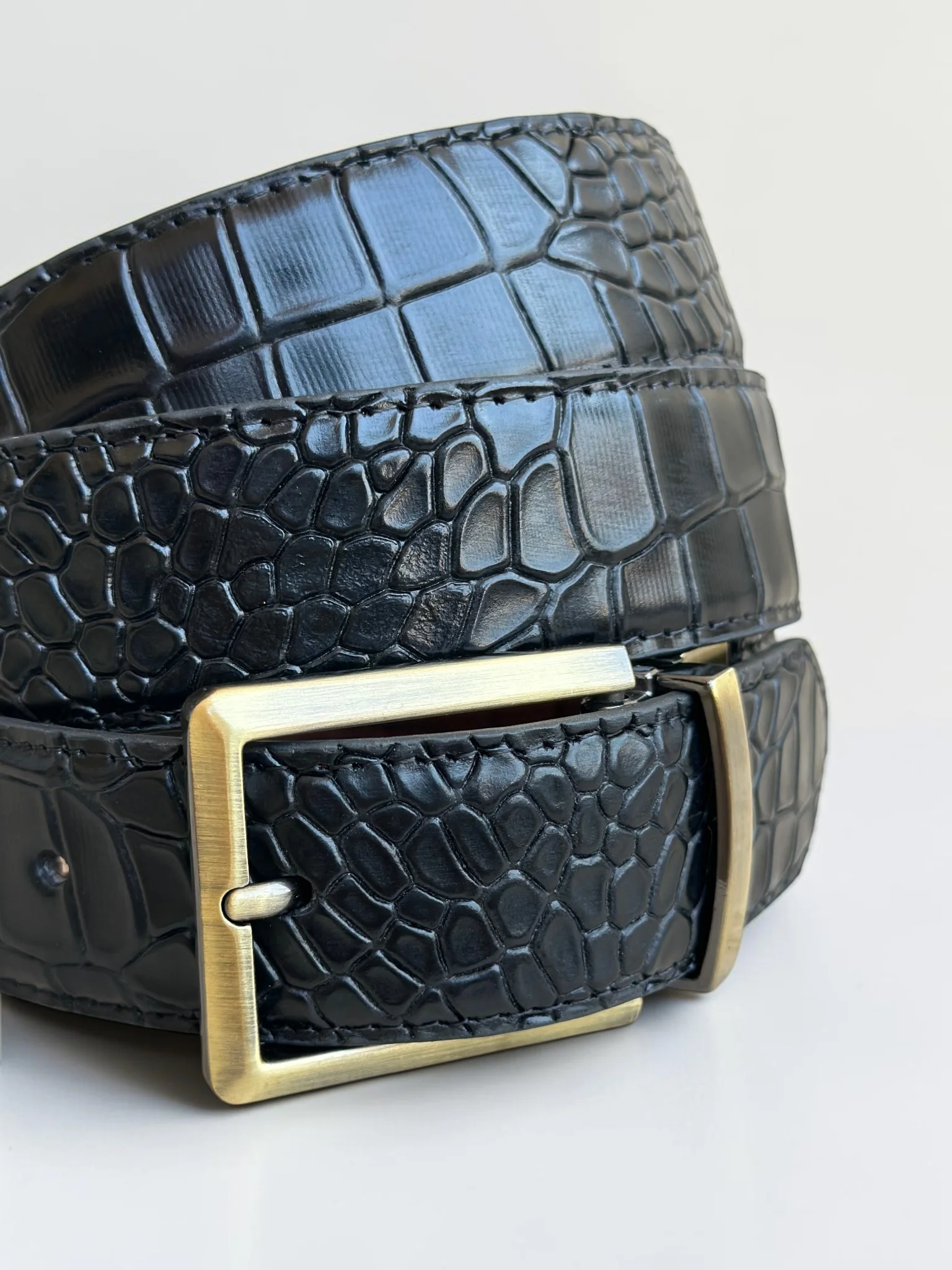Men's Reversible Crocodile Leather Belt – Bronze Buckle (Image 6)