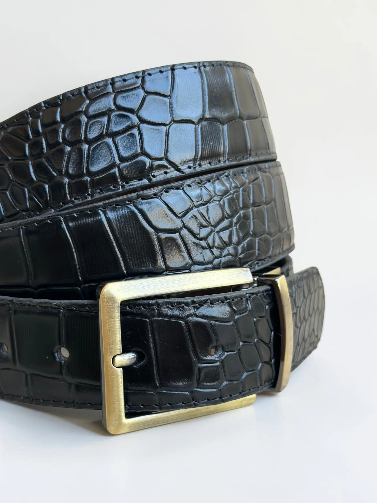 Men's Reversible Crocodile Leather Belt – Bronze Buckle (Image 6)