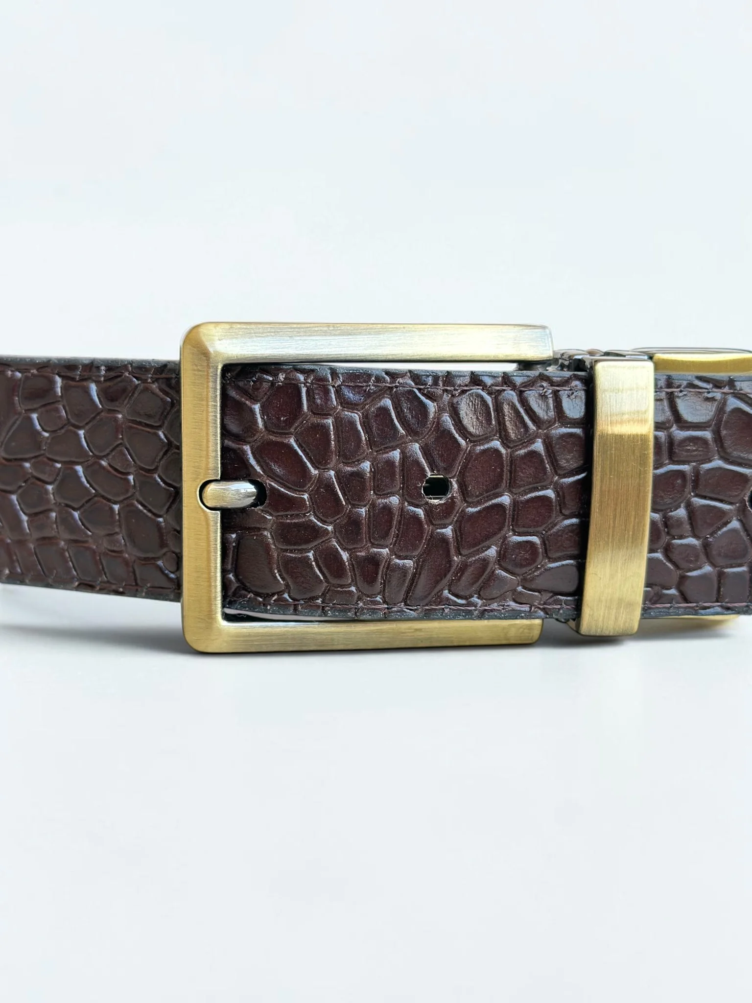 Men's Reversible Crocodile Leather Belt – Bronze Buckle (Image 9)