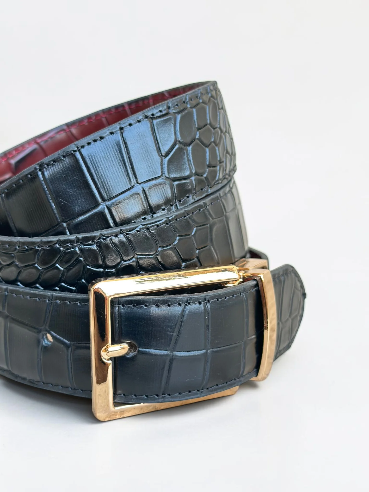 Men's Reversible Crocodile Leather Belt – Gold Buckle (Image 6)