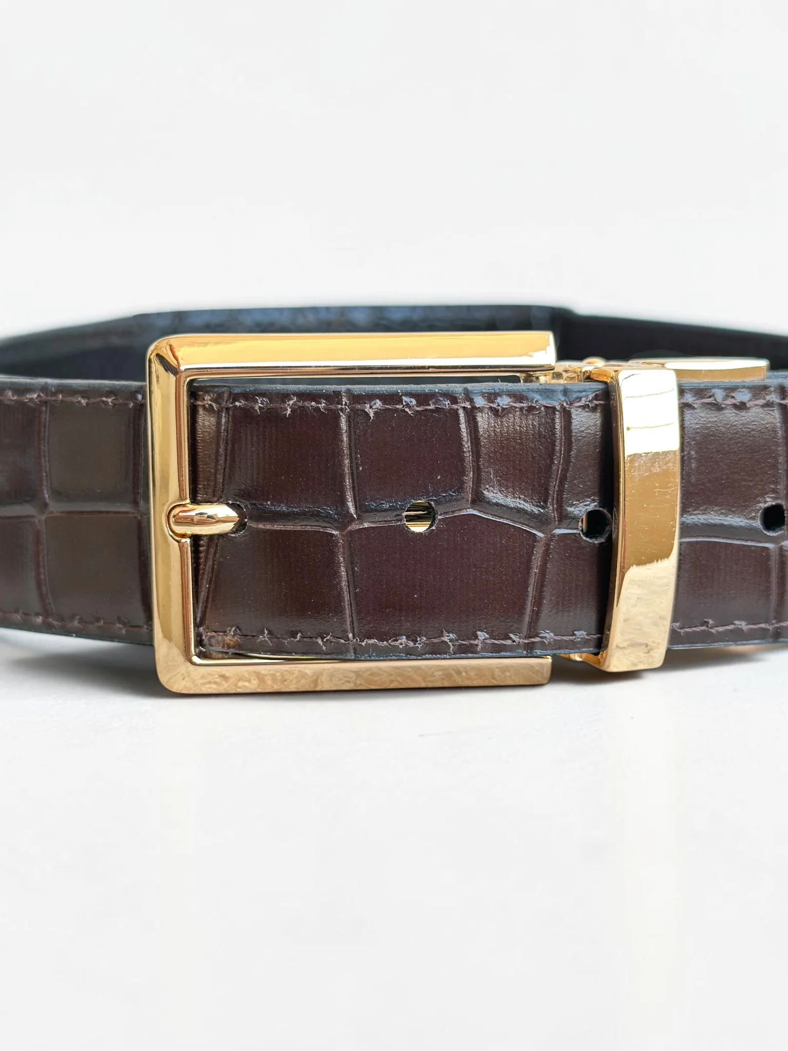 Men's Reversible Crocodile Leather Belt – Gold Buckle (Image 9)