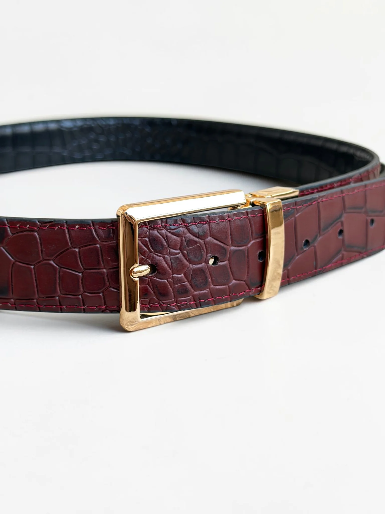 Men's Reversible Crocodile Leather Belt – Gold Buckle (Image 8)