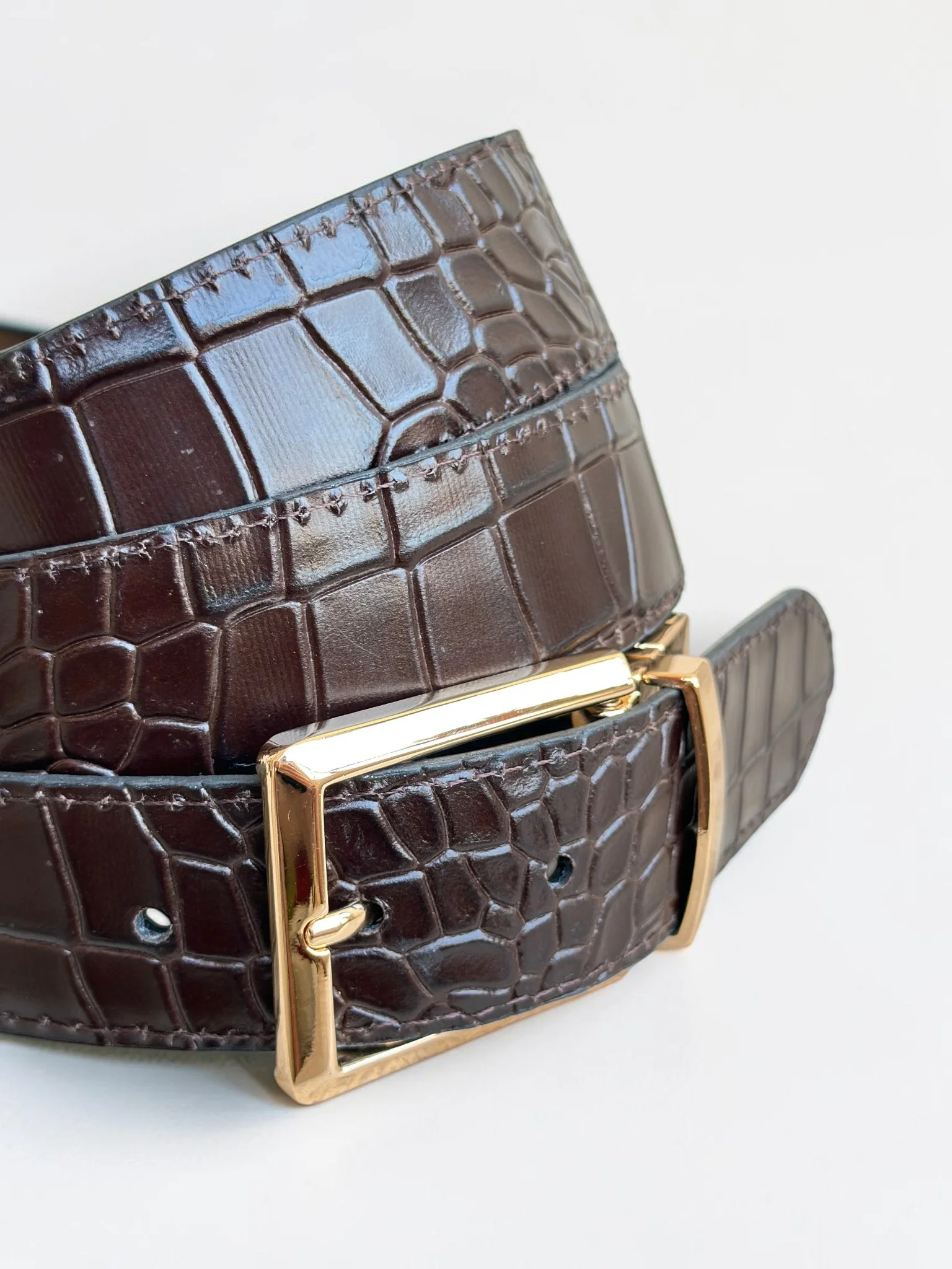 Men's Reversible Crocodile Leather Belt – Gold Buckle (Image 11)