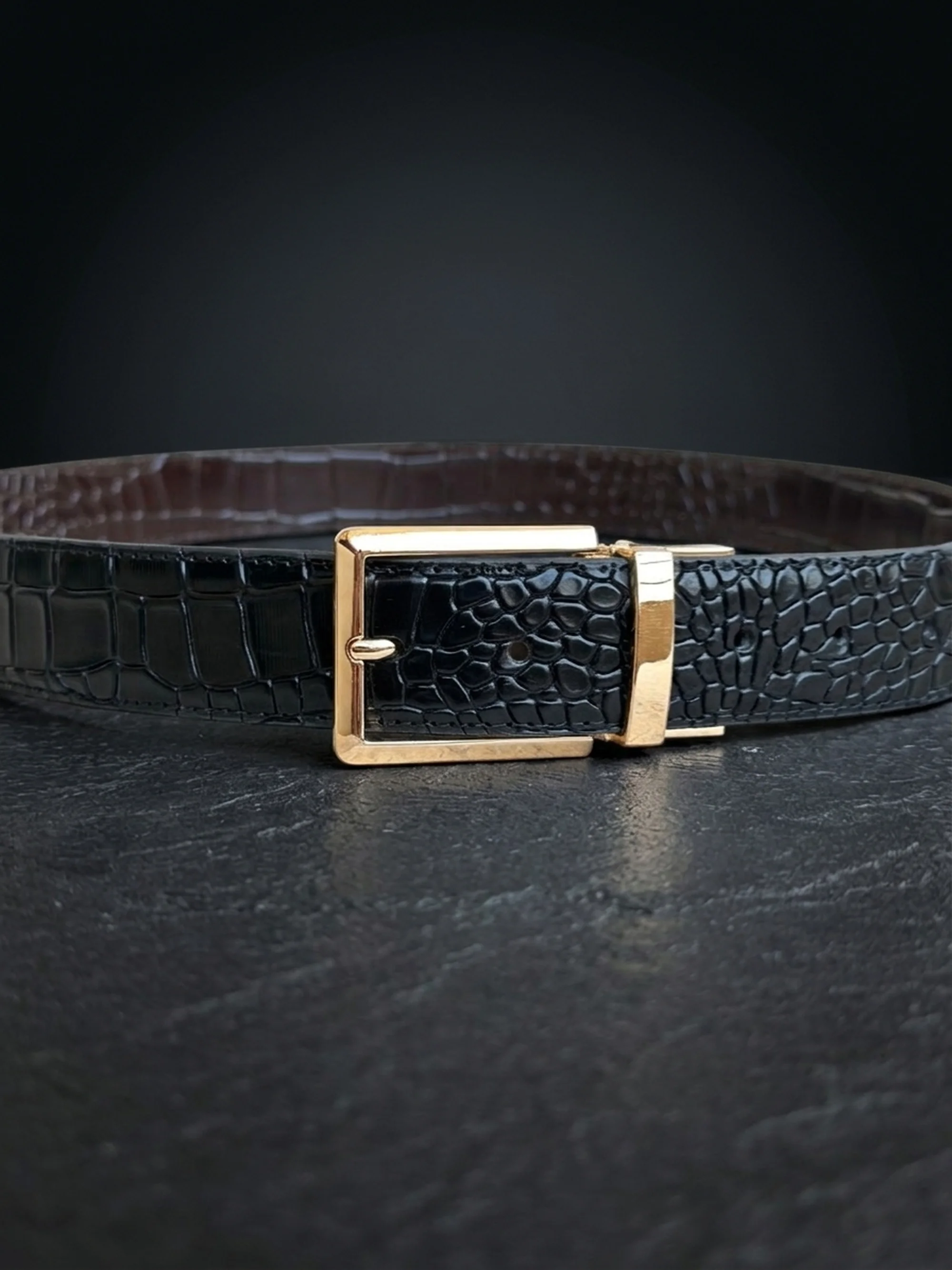 Men's Reversible Crocodile Leather Belt – Gold Buckle (Image 2)