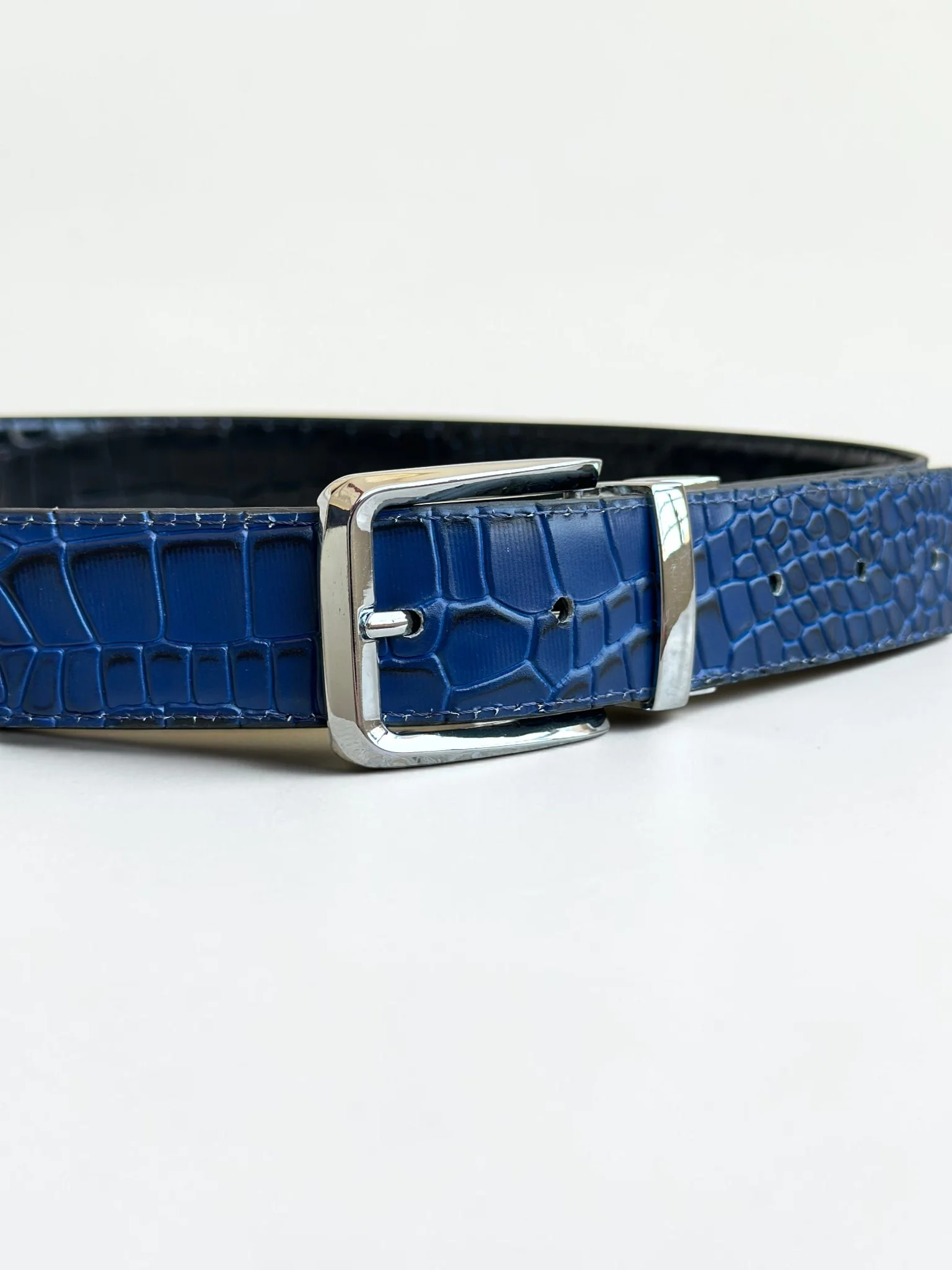 Men's Reversible Crocodile Leather Belt – Silver Buckle (Image 8)