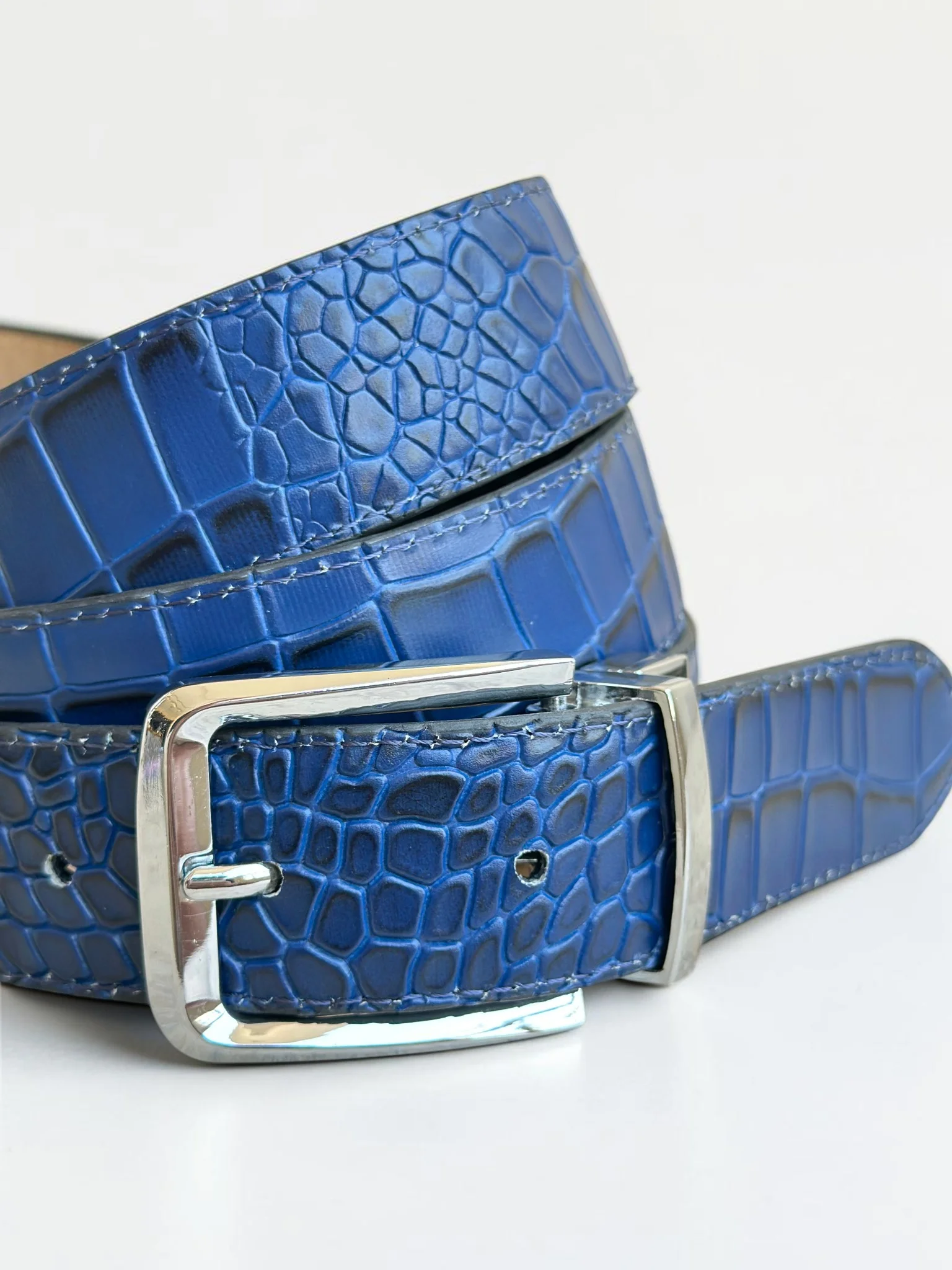 Men's Reversible Crocodile Leather Belt – Silver Buckle (Image 11)