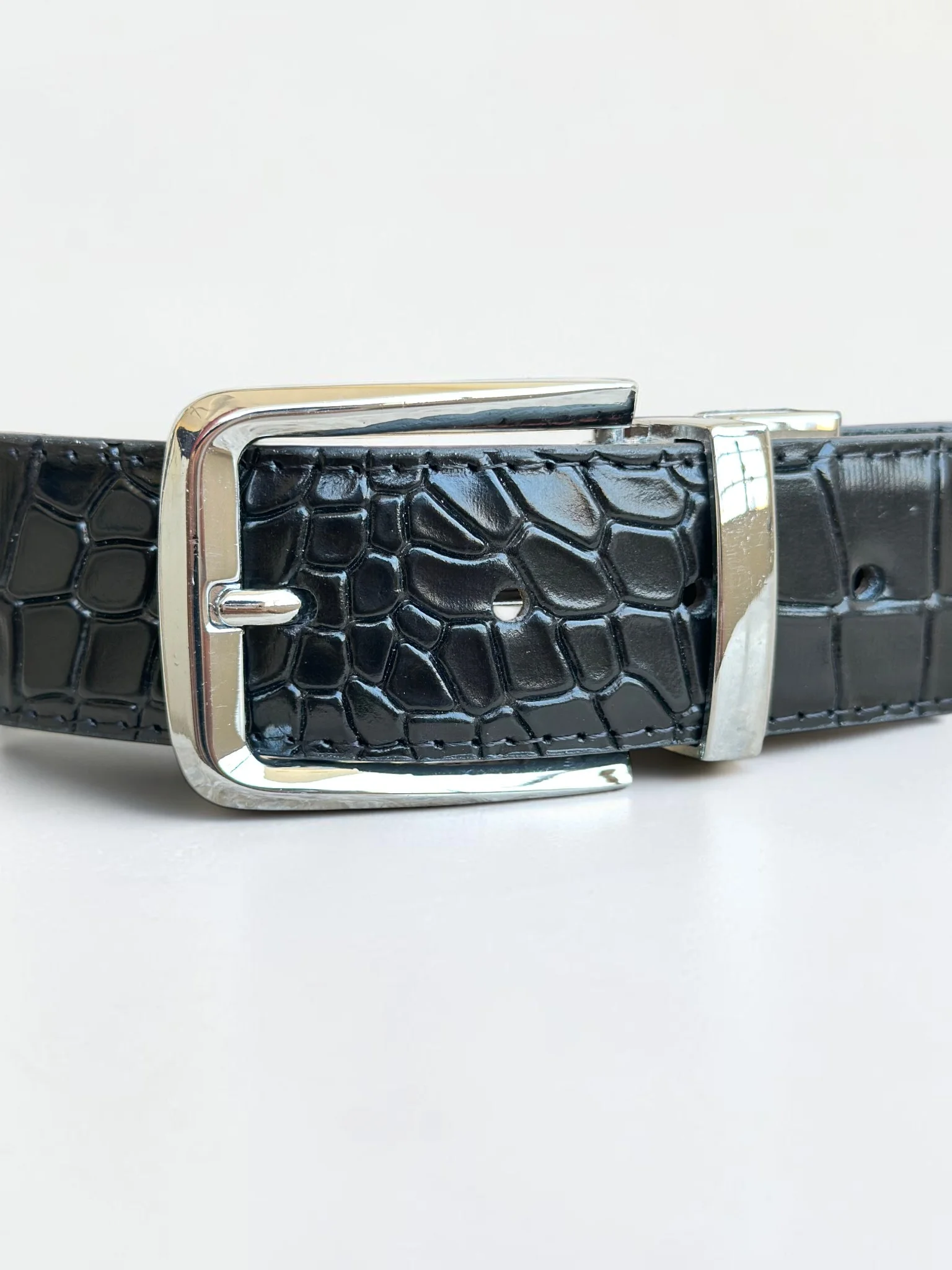 Men's Reversible Crocodile Leather Belt – Silver Buckle (Image 4)