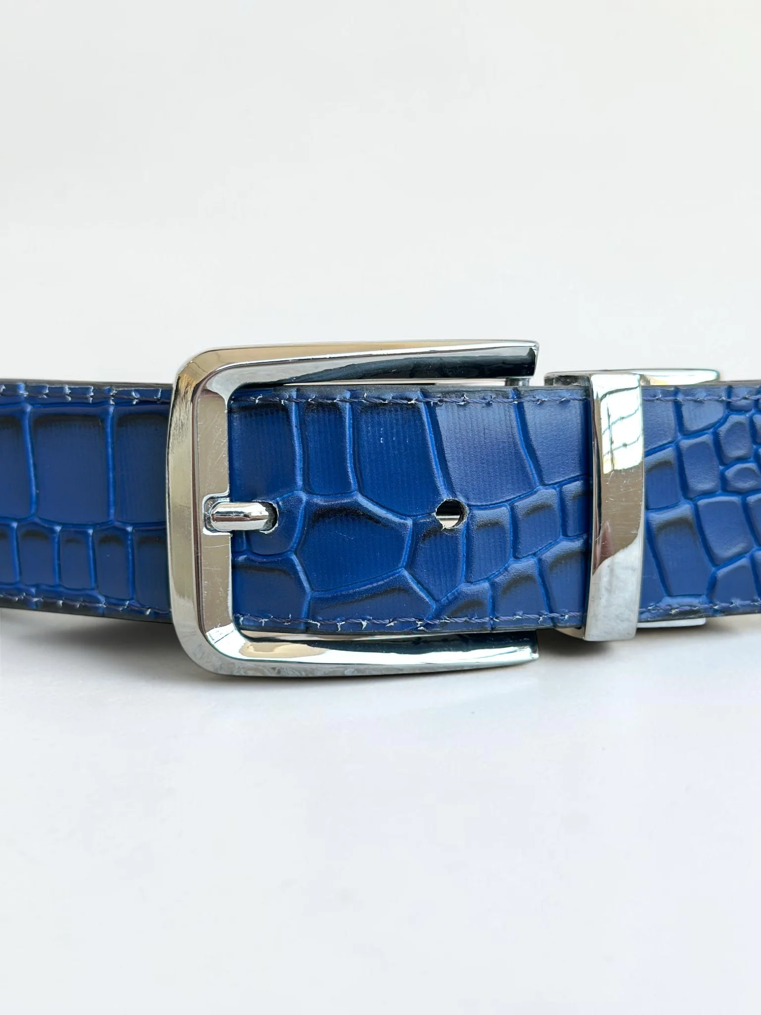 Men's Reversible Crocodile Leather Belt – Silver Buckle (Image 9)