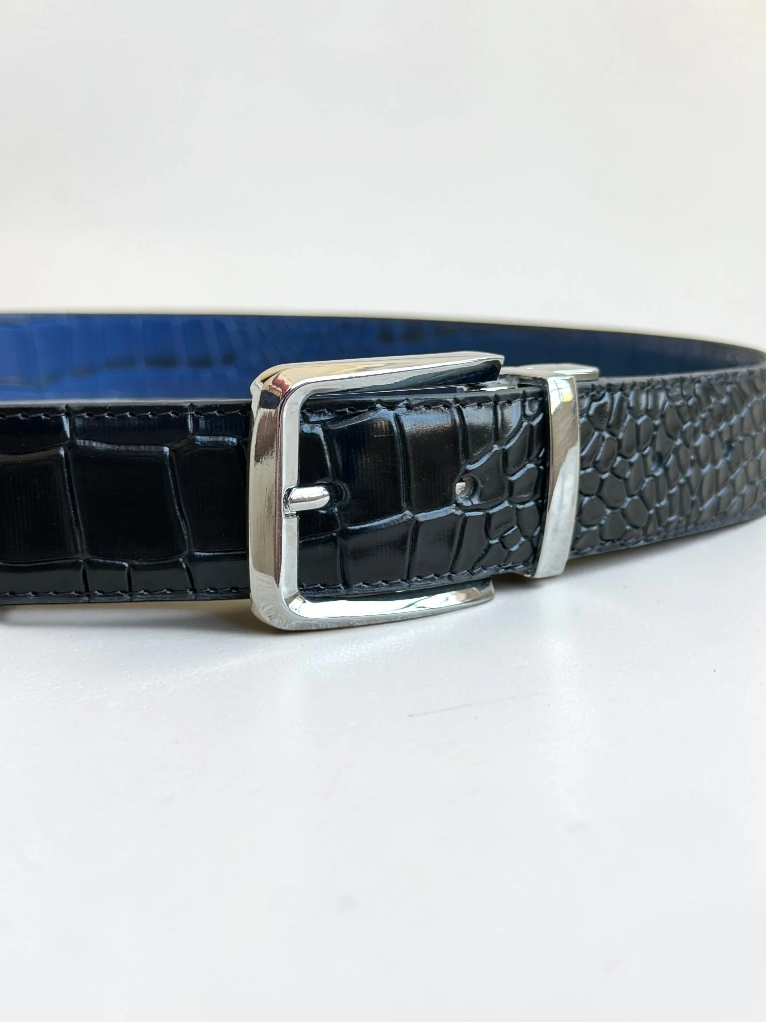 Men's Reversible Crocodile Leather Belt – Silver Buckle (Image 3)