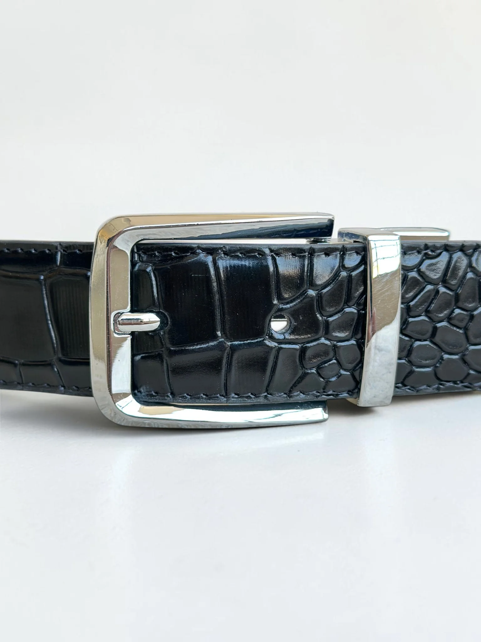 Men's Reversible Crocodile Leather Belt – Silver Buckle (Image 4)
