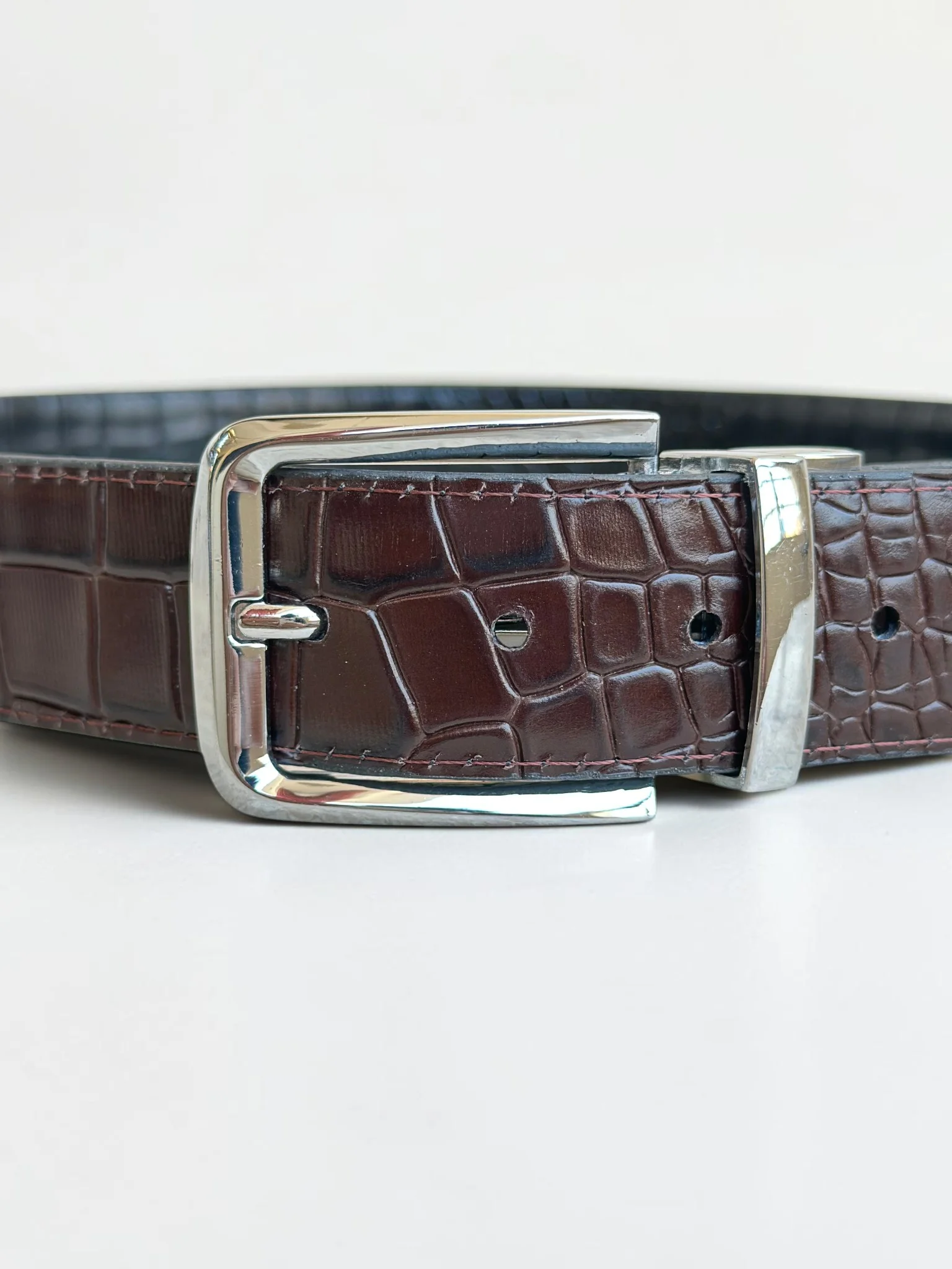 Men's Reversible Crocodile Leather Belt – Silver Buckle (Image 9)