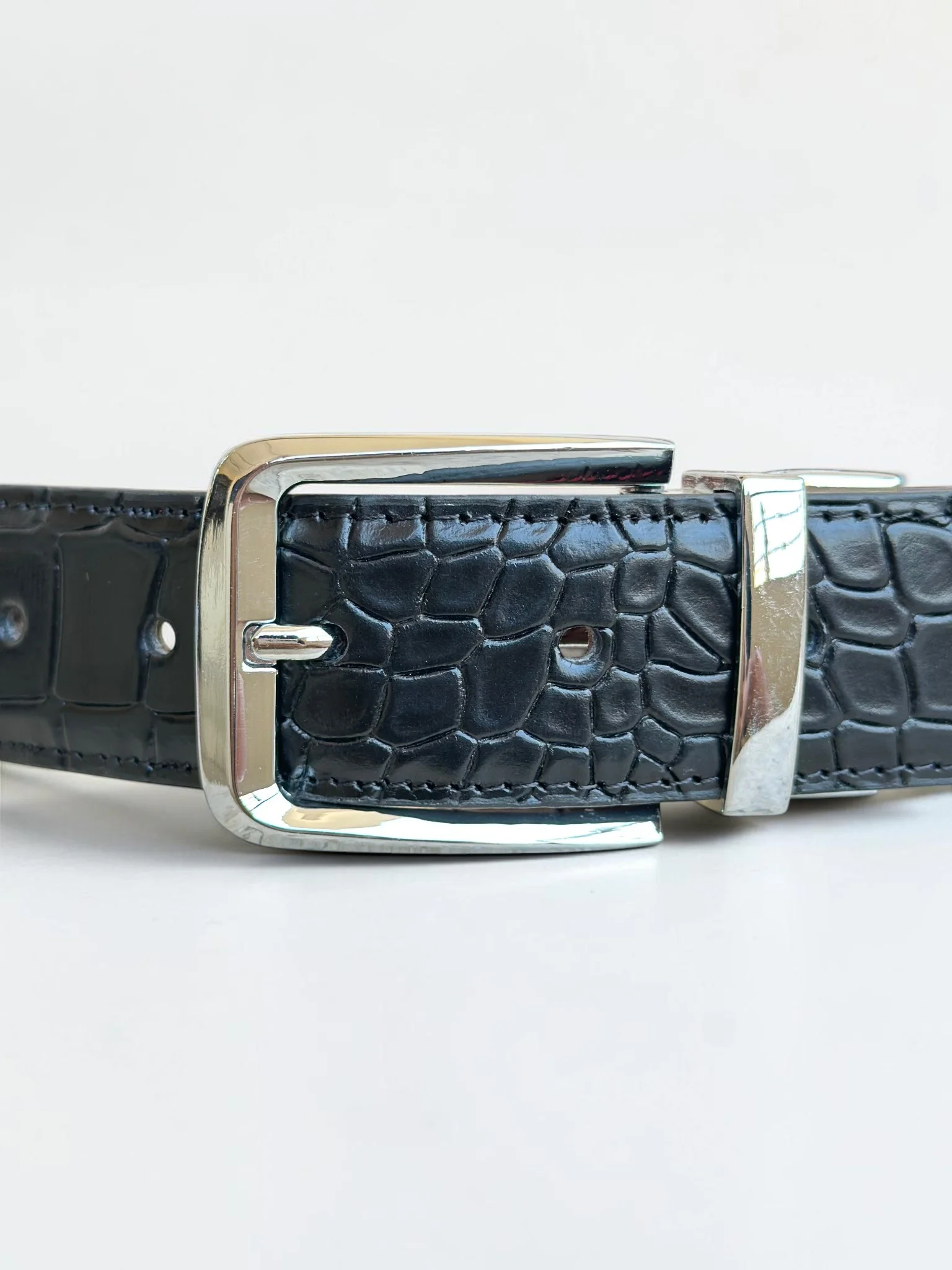 Men's Reversible Crocodile Leather Belt – Silver Buckle (Image 4)