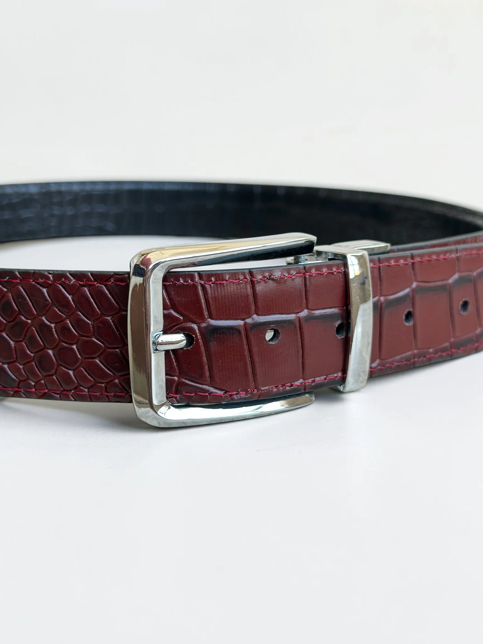 Men's Reversible Crocodile Leather Belt – Silver Buckle (Image 8)