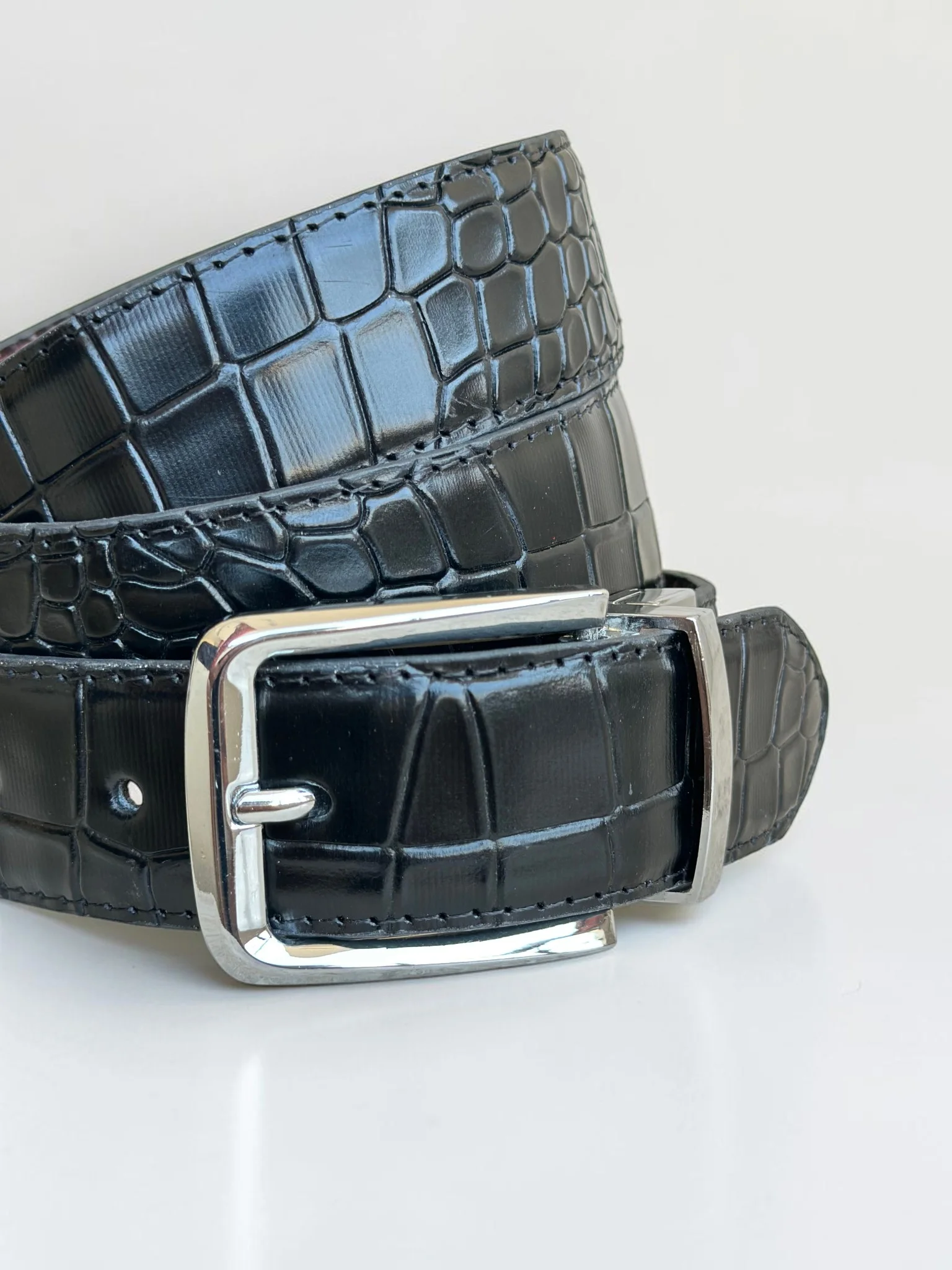 Men's Reversible Crocodile Leather Belt – Silver Buckle (Image 6)