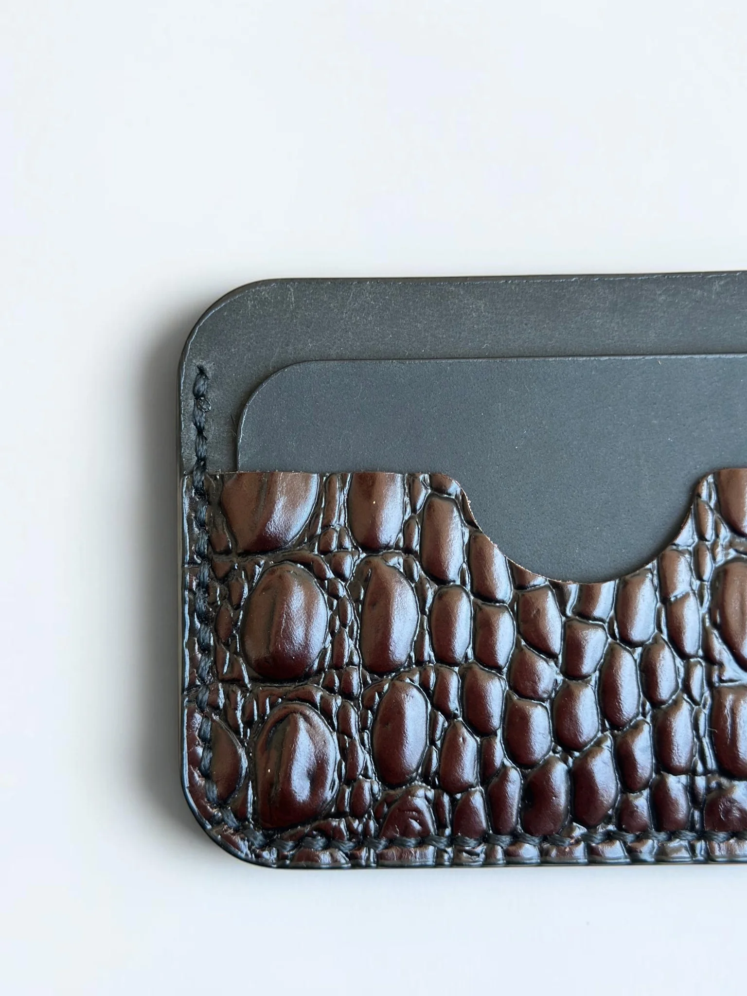 Slim Crocodile Leather Cardholder (Image 4)